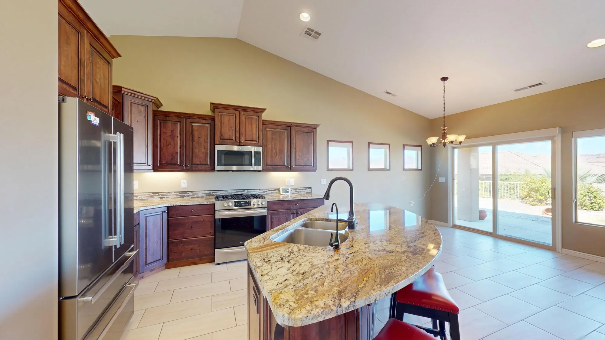 Property Slideshow image 3 of 49 | 4260 s painted finch dr, St George, UT, 84790