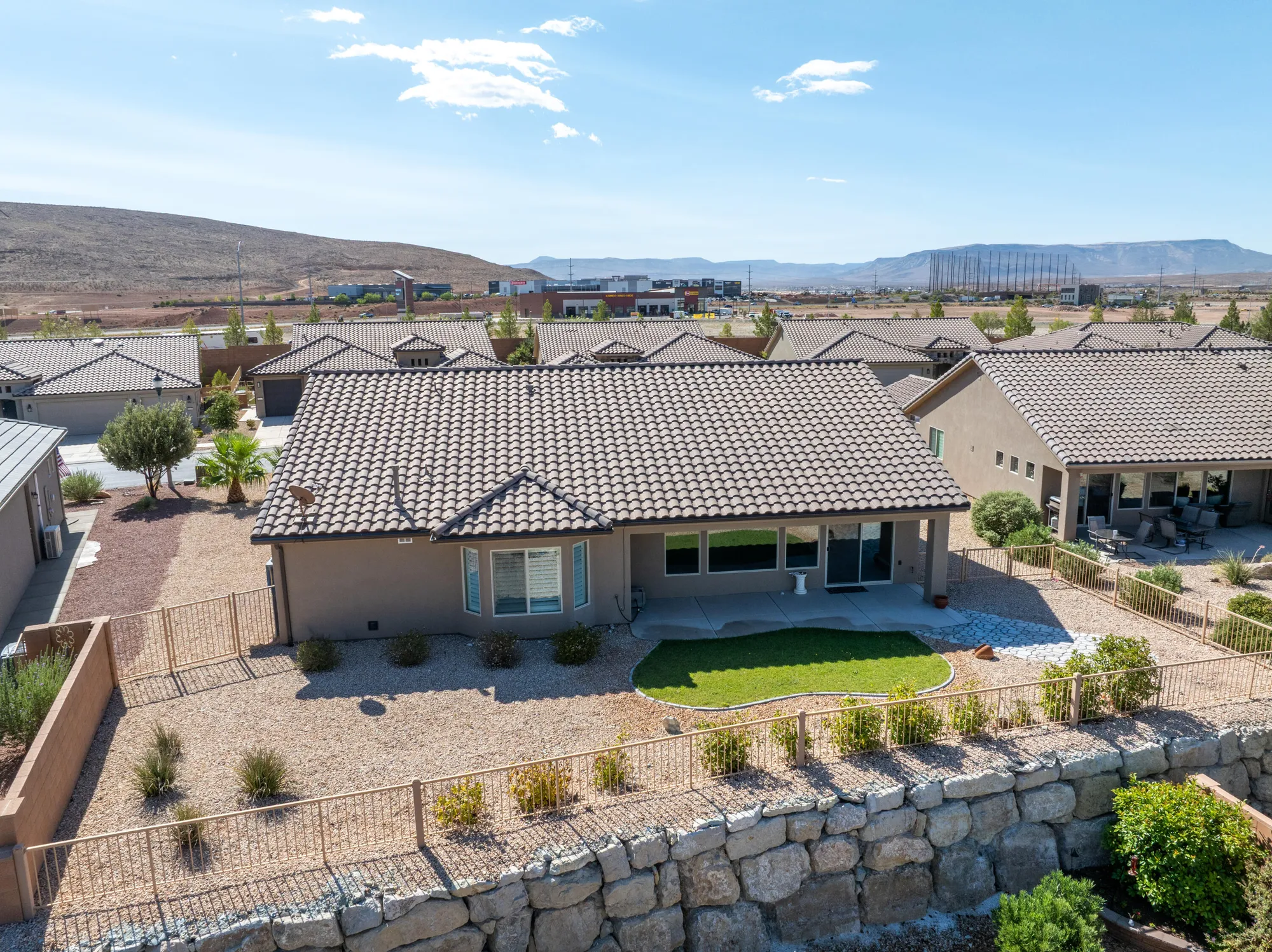 Property Slideshow image 31 of 49 | 4260 s painted finch dr, St George, UT, 84790