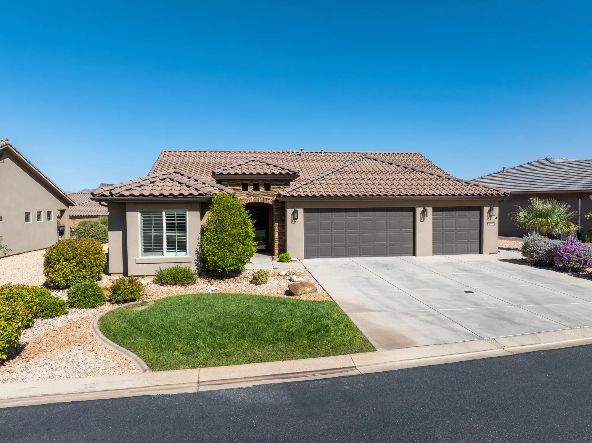 Property Slideshow image 20 of 49 | 4260 s painted finch dr, St George, UT, 84790