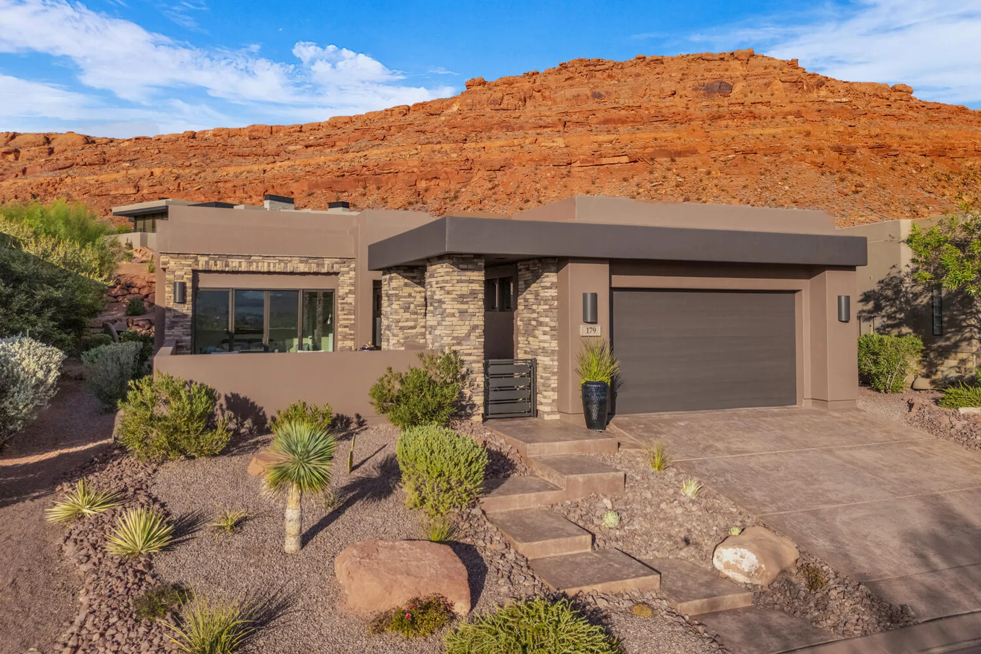 Property Slideshow image 1 of 39 | 2139 w cougar rock cir unit 179, St George, UT, 84770