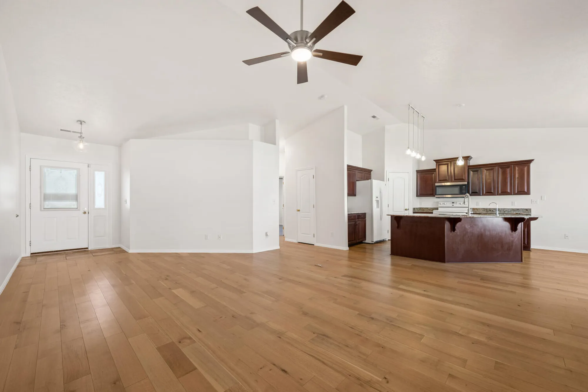 Property Slideshow image 4 of 29 | 210 n mall dr apt 56, St George, UT, 84790