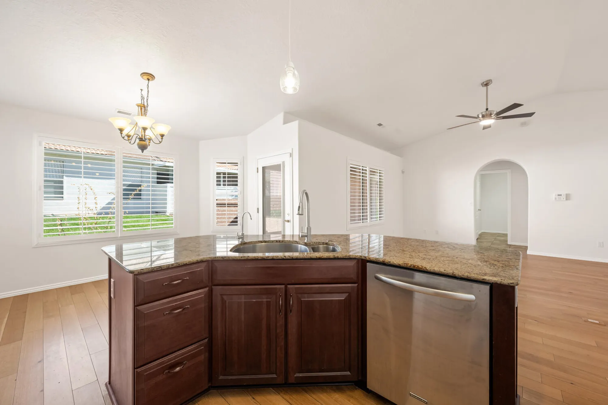 Property Slideshow image 9 of 29 | 210 n mall dr apt 56, St George, UT, 84790