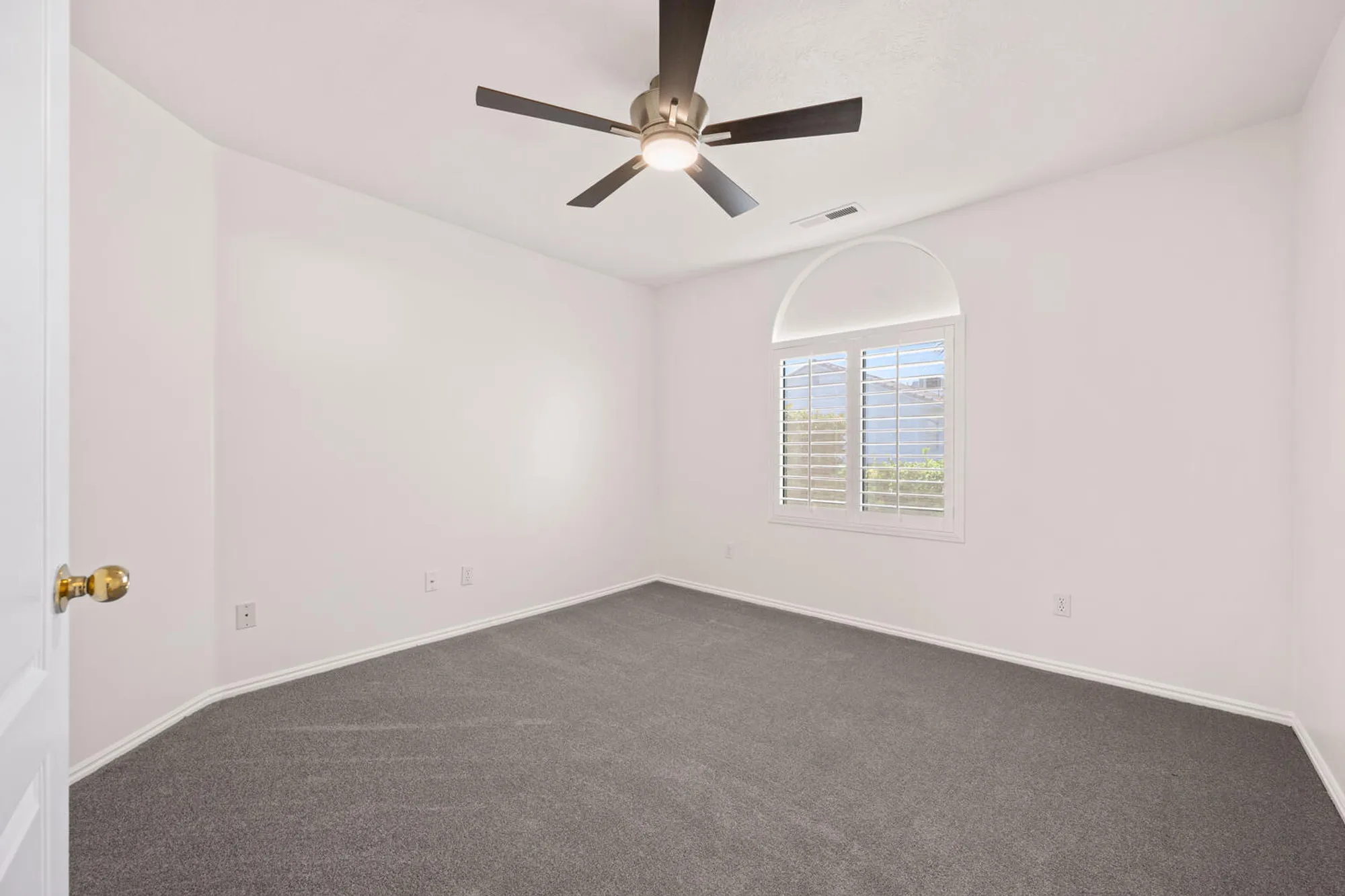 Property Slideshow image 15 of 29 | 210 n mall dr apt 56, St George, UT, 84790