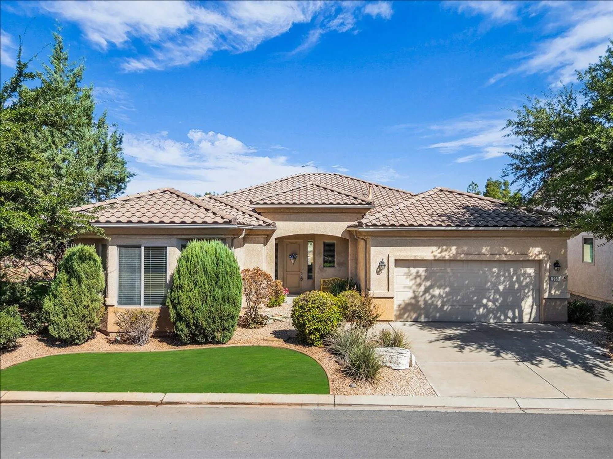 Property Slideshow image 2 of 26 | 2034 w sunstar cir, St George, UT, 84790