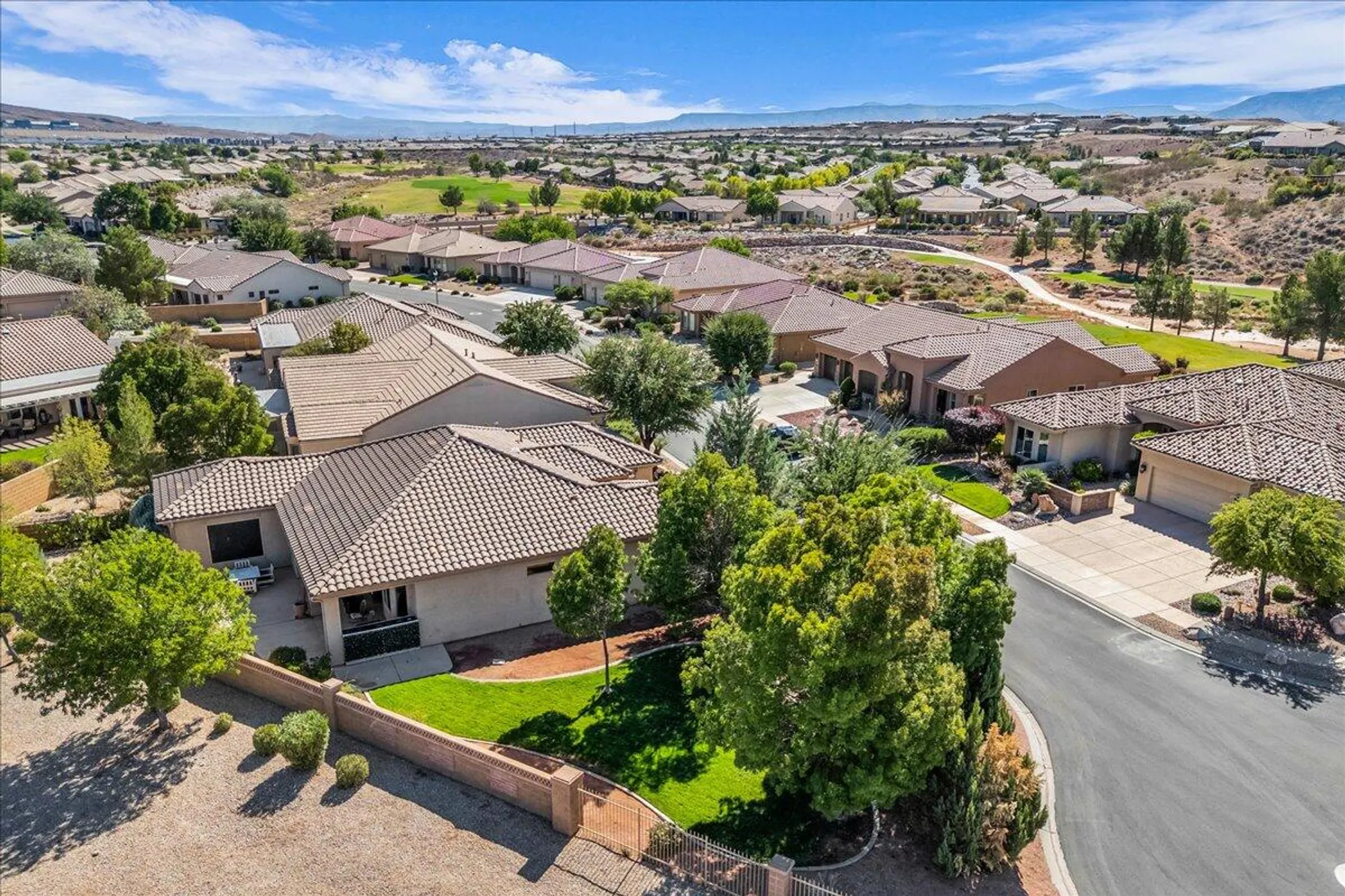 Property Slideshow image 21 of 26 | 2034 w sunstar cir, St George, UT, 84790