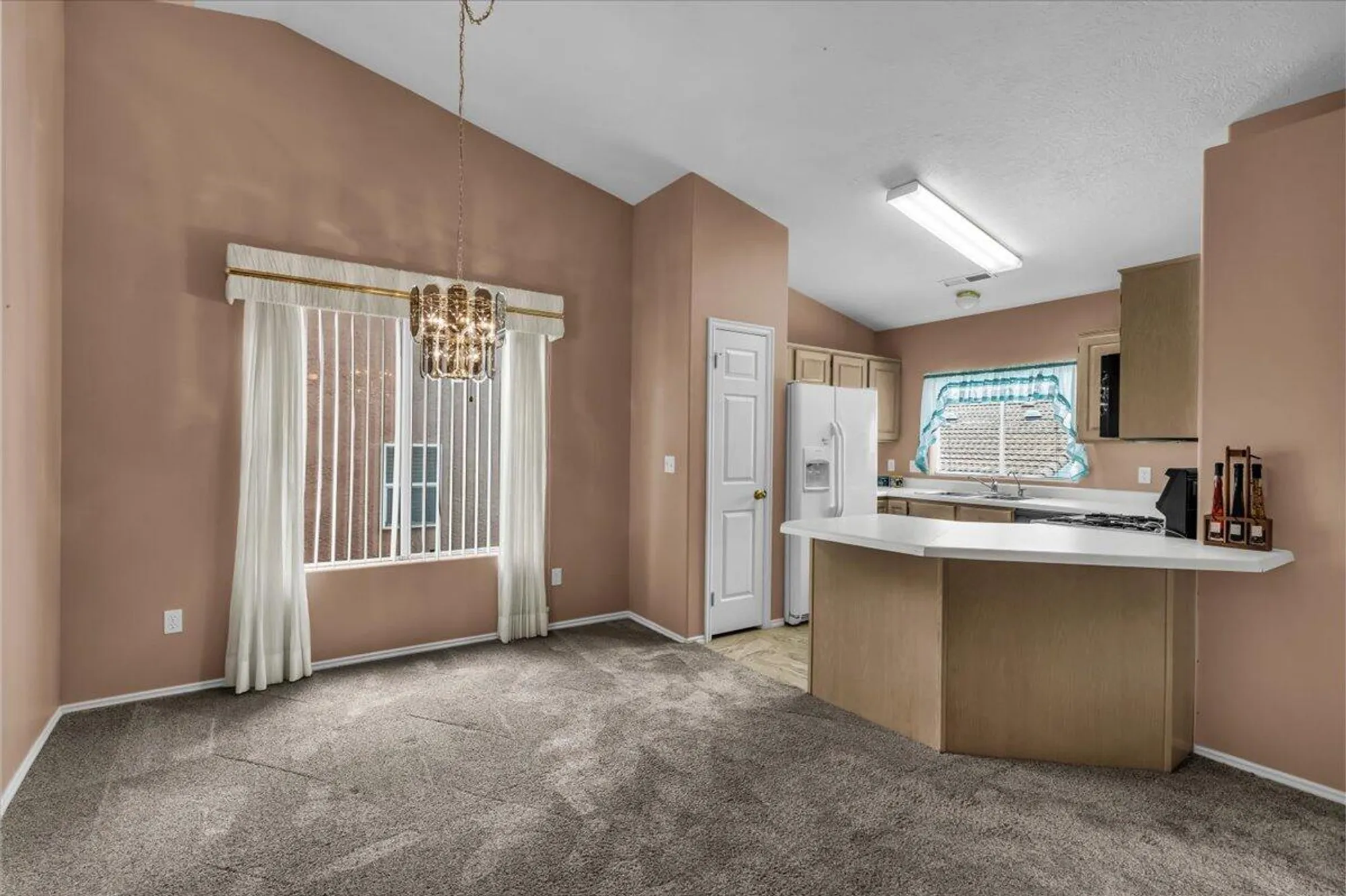 Property Slideshow image 2 of 22 | 210 n mall dr apt 46, St George, UT, 84790