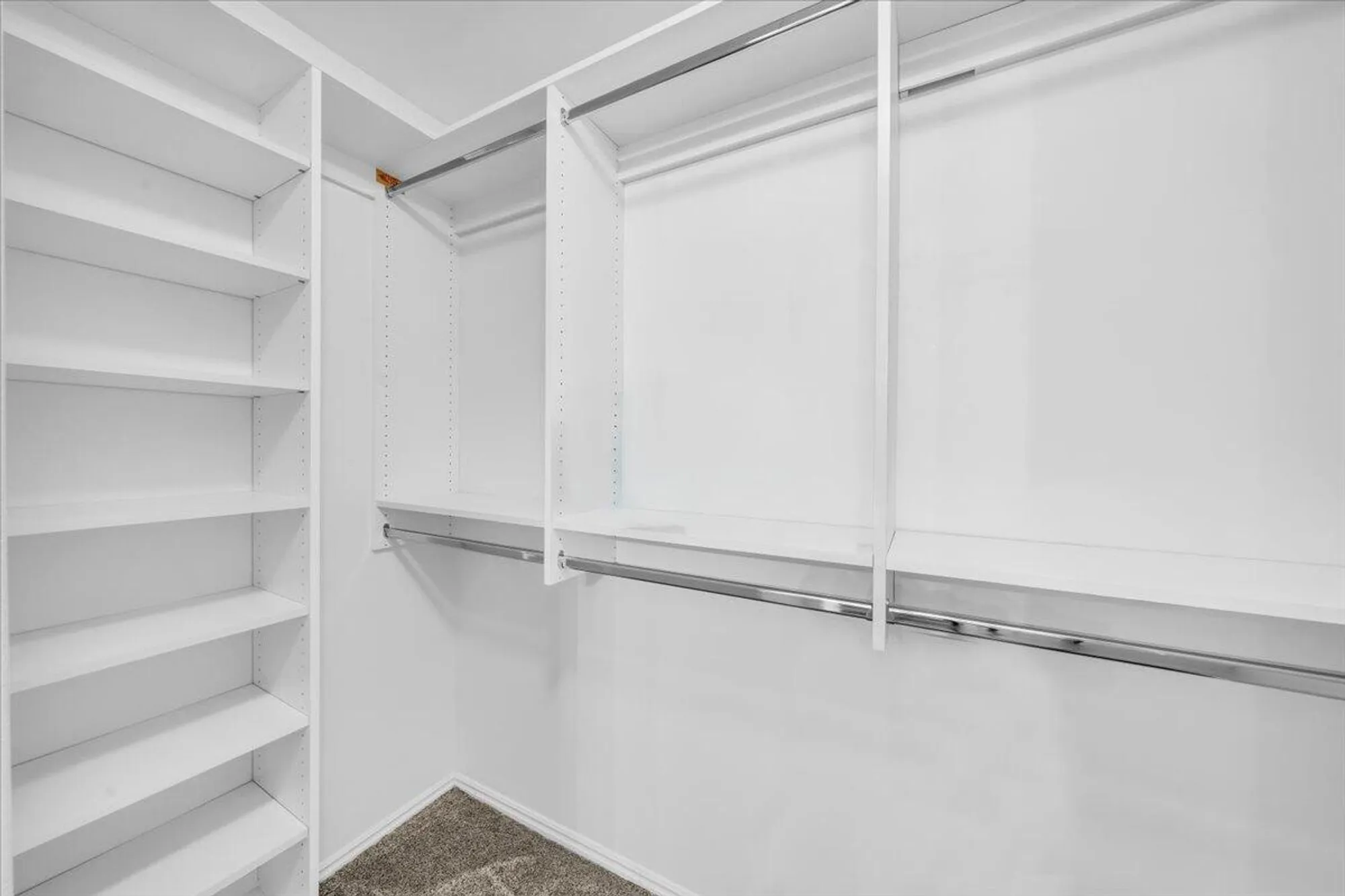 Property Slideshow image 11 of 22 | 210 n mall dr apt 46, St George, UT, 84790