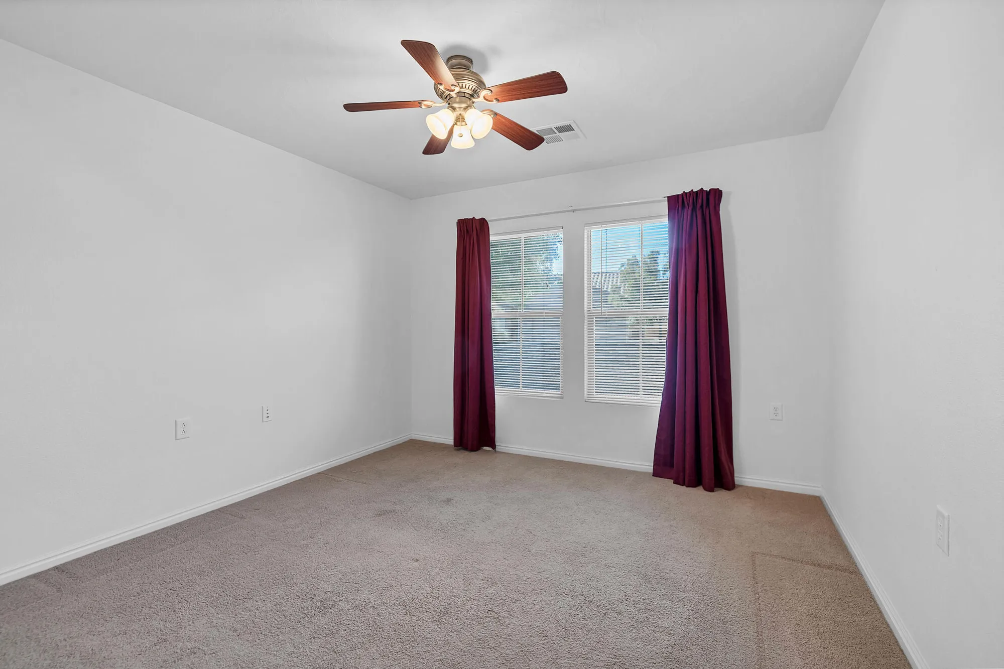 Property Slideshow image 16 of 25 | 1394 w forest hill dr, St George, UT, 84790