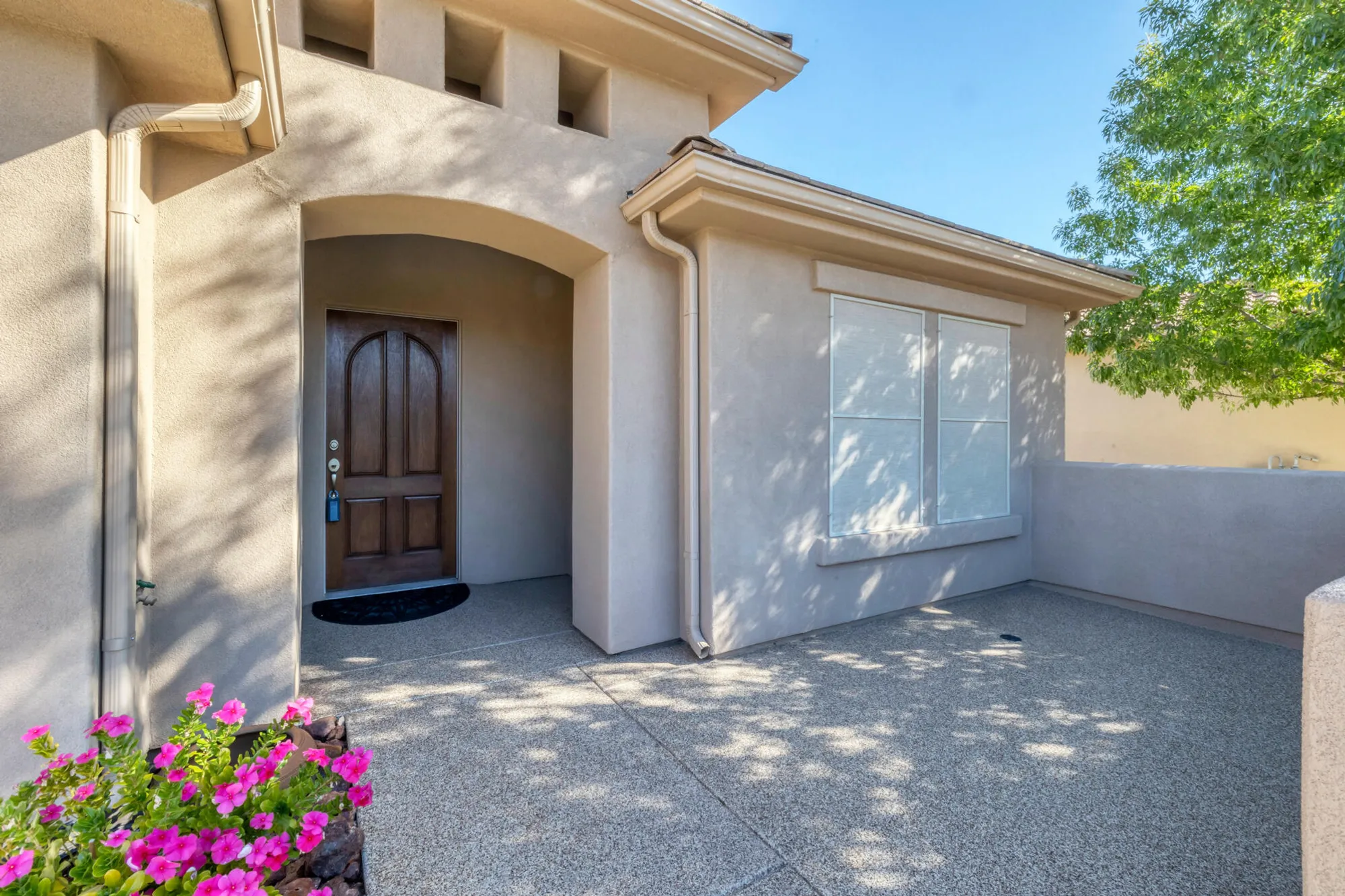 Property Slideshow image 4 of 25 | 1394 w forest hill dr, St George, UT, 84790