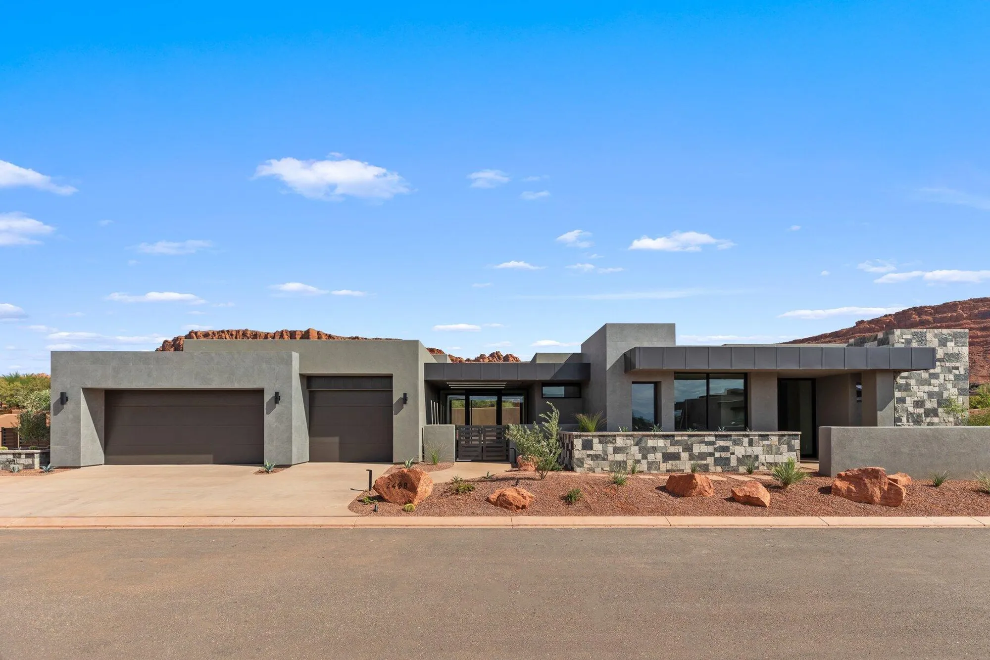 Property Slideshow image 1 of 20 | 2498 n la casa cir, St George, UT, 84770