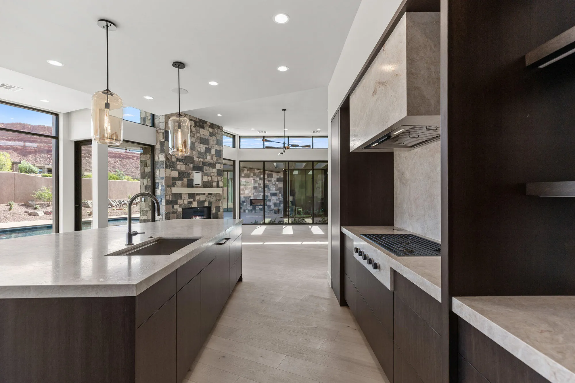 Property Slideshow image 5 of 20 | 2498 n la casa cir, St George, UT, 84770