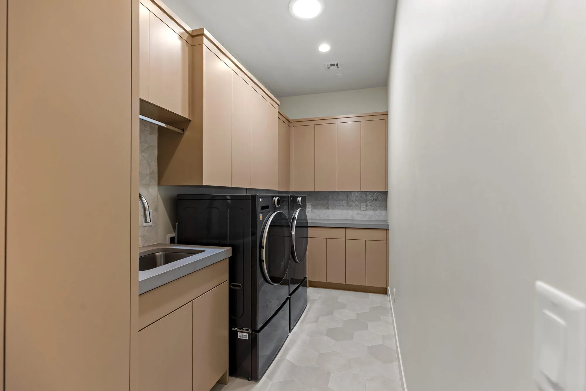 Property Slideshow image 15 of 20 | 2498 n la casa cir, St George, UT, 84770