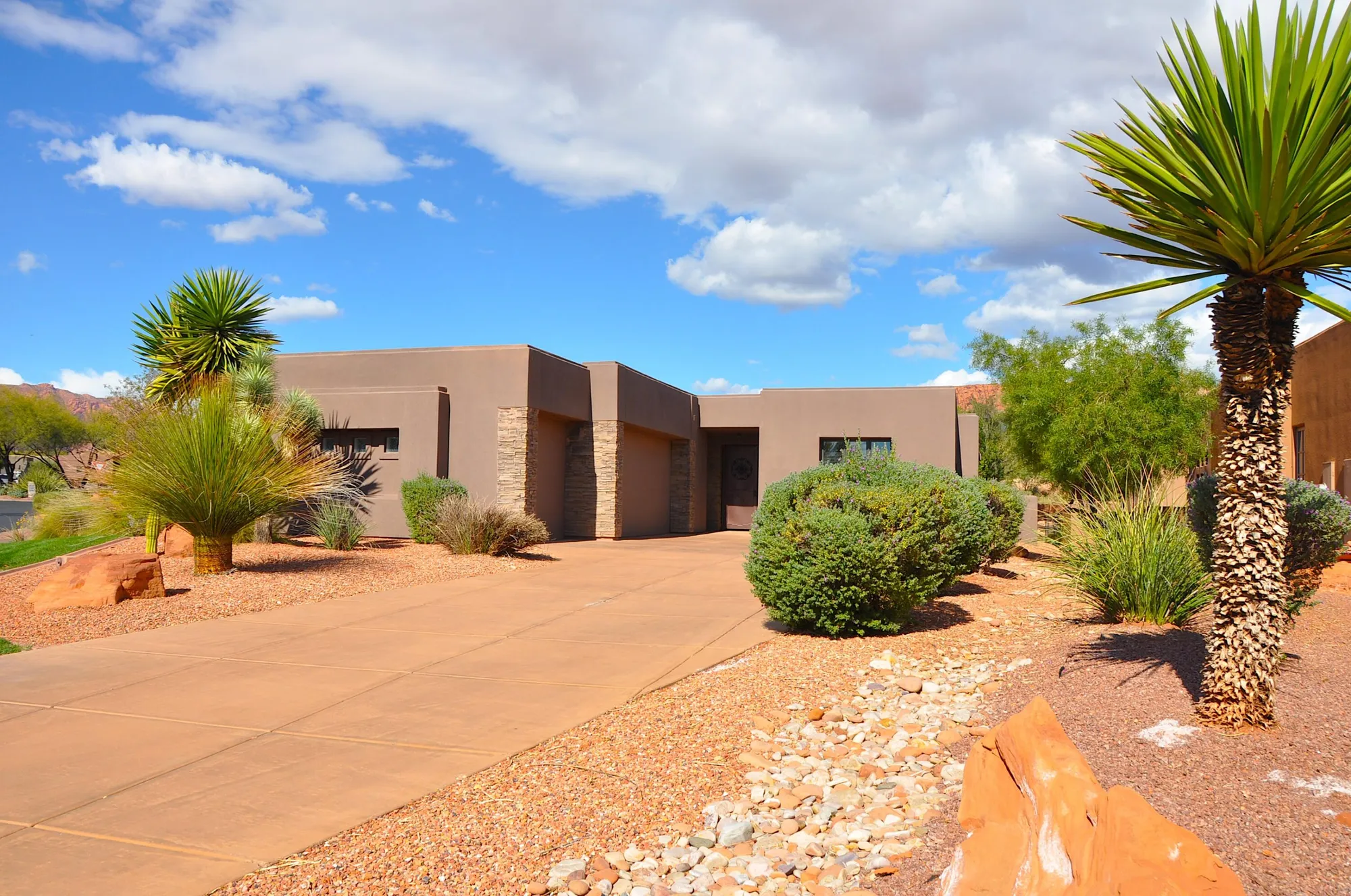 Property Slideshow image 1 of 28 | 2254 n cohonina cir, St George, UT, 84770