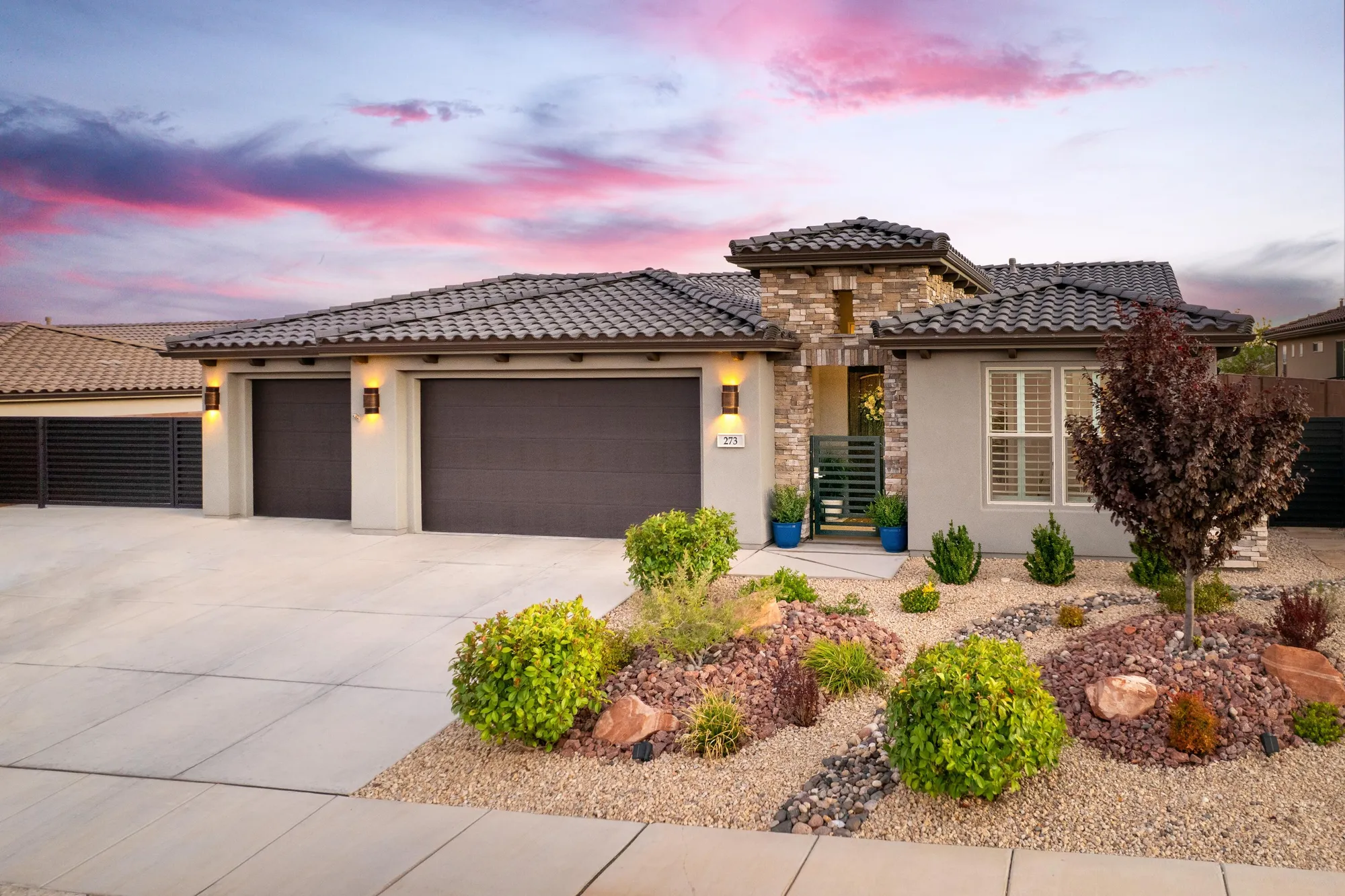 Property Slideshow image 1 of 44 | 273 w camino sur, Washington, UT, 84780