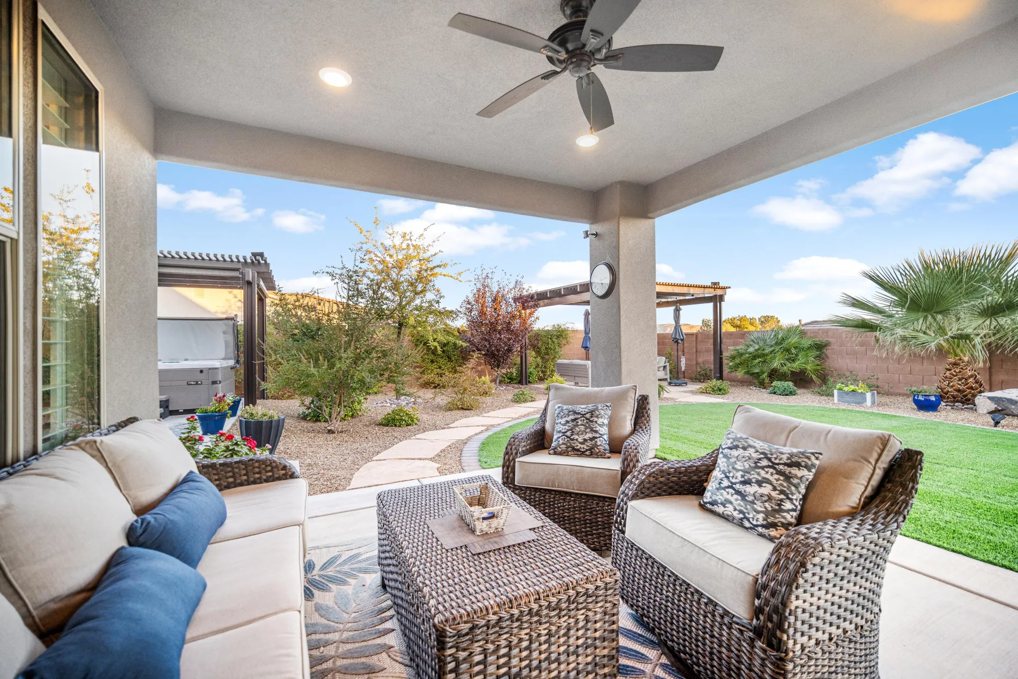 Property Slideshow image 5 of 44 | 273 w camino sur, Washington, UT, 84780