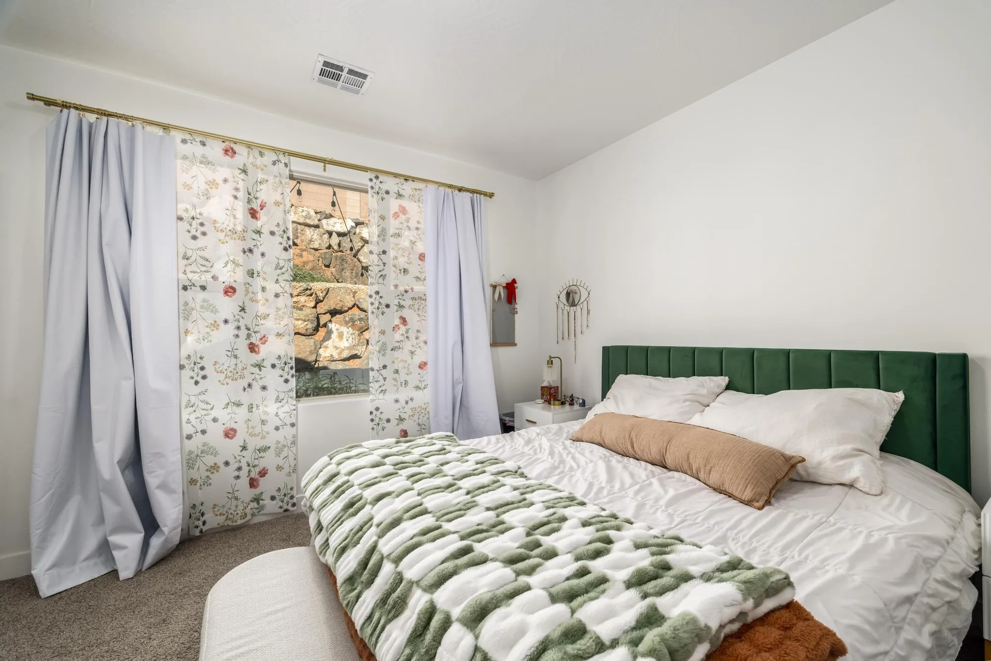 Property Slideshow image 11 of 26 | 108 w camino borde, Washington, UT, 84780