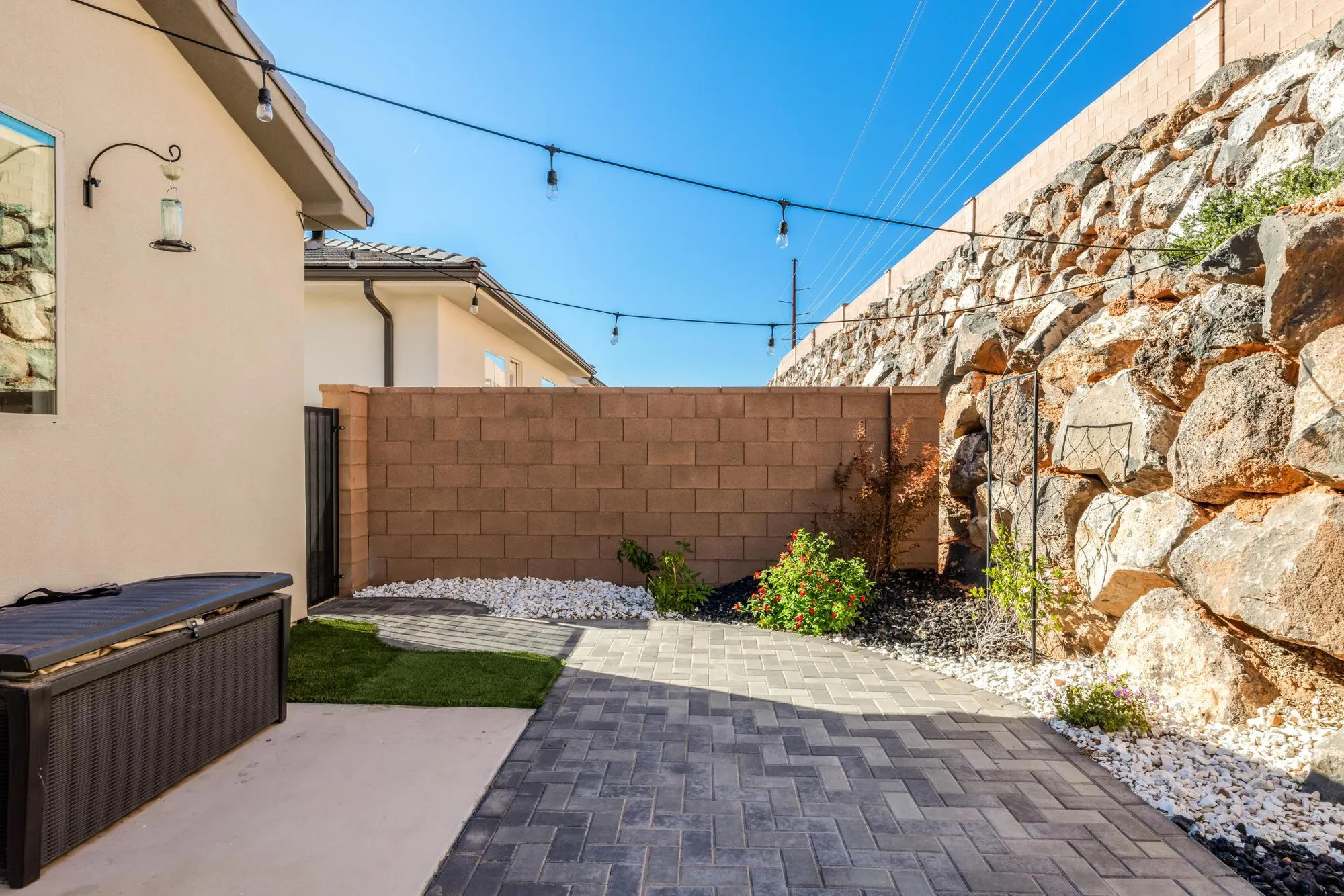 Property Slideshow image 20 of 26 | 108 w camino borde, Washington, UT, 84780