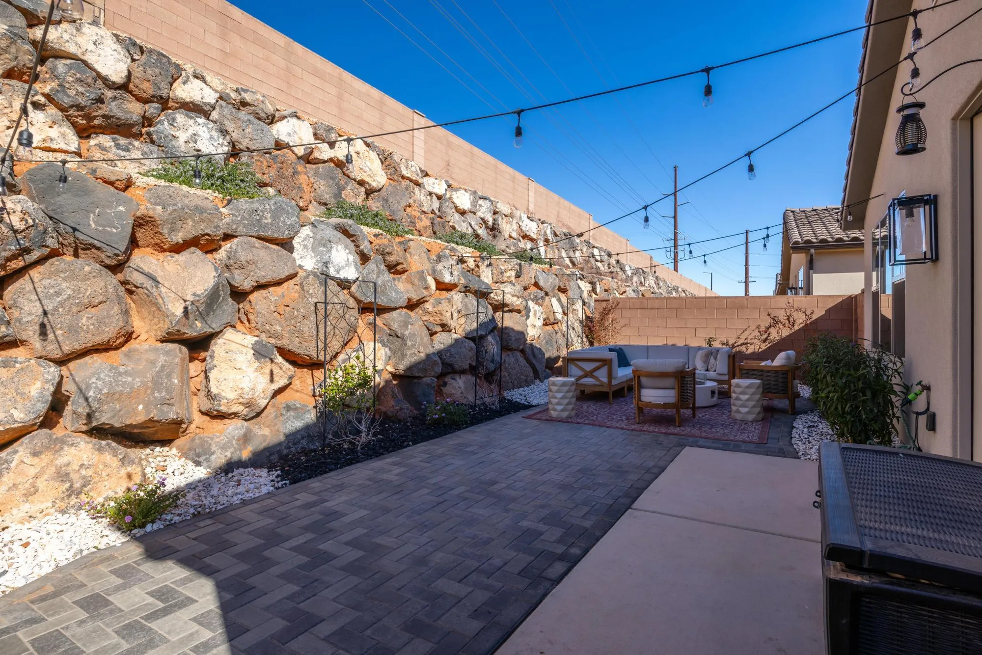 Property Slideshow image 21 of 26 | 108 w camino borde, Washington, UT, 84780