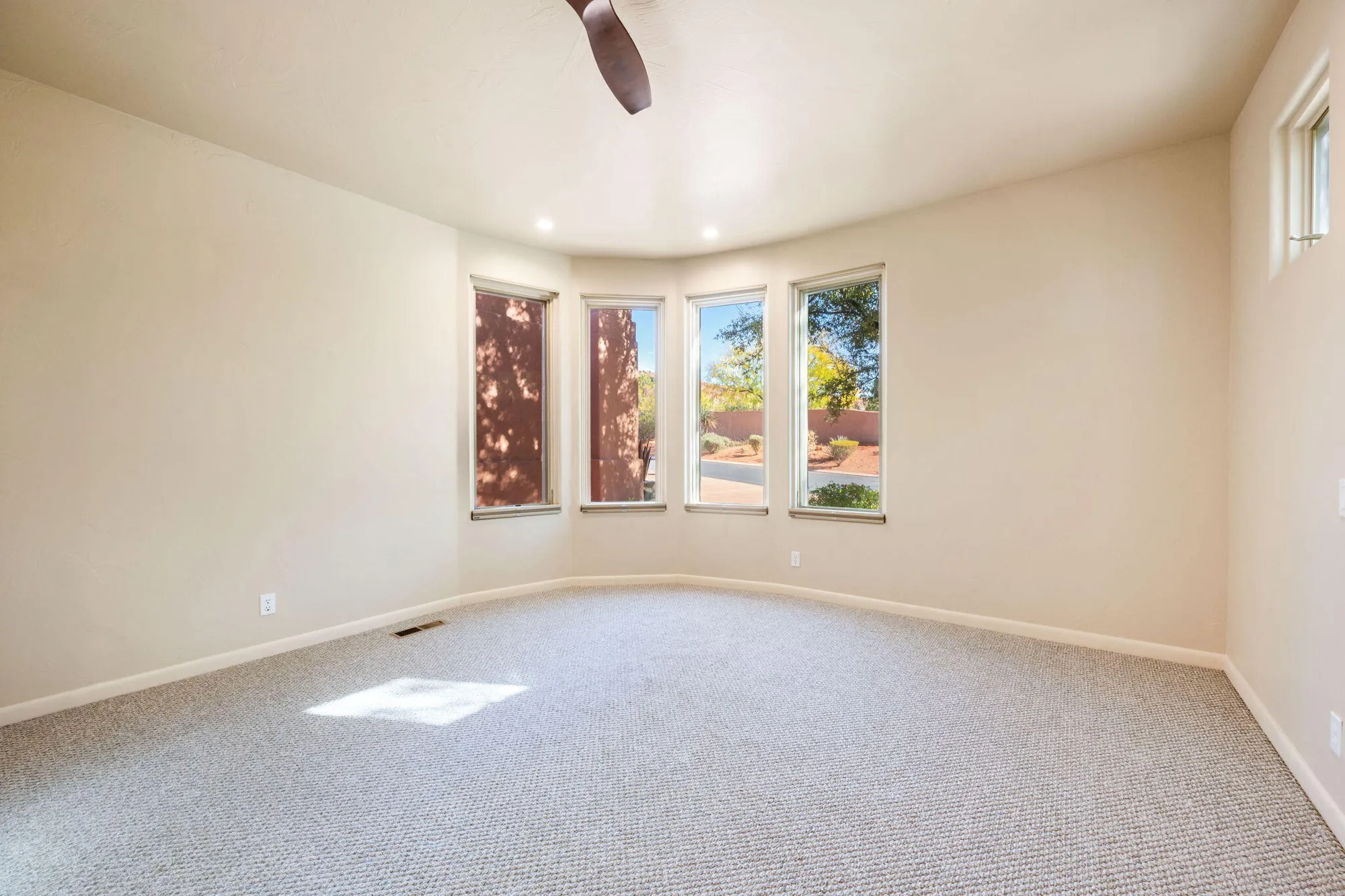 Property Slideshow image 26 of 44 | 2255 n tuweap dr 54, St George, UT, 84770