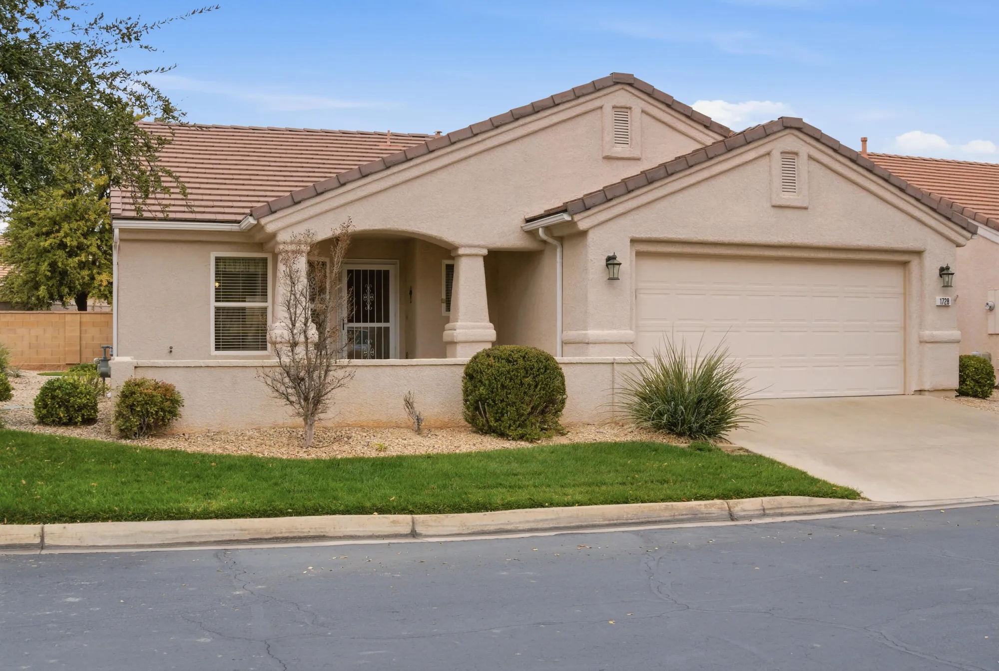 Property Slideshow image 1 of 19 | 1728 wide river dr, St George, UT, 84790