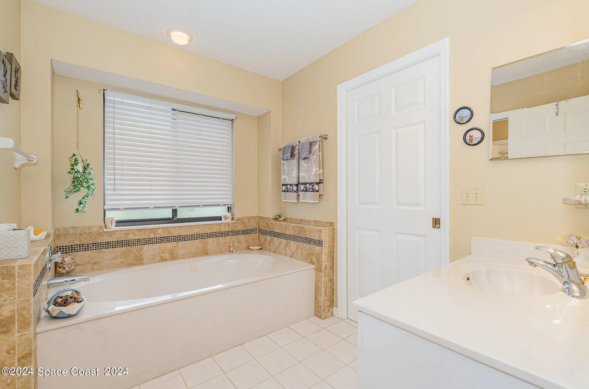 Property Slideshow image 13 of 32 | 1531 independence ave, Melbourne, FL, 32940