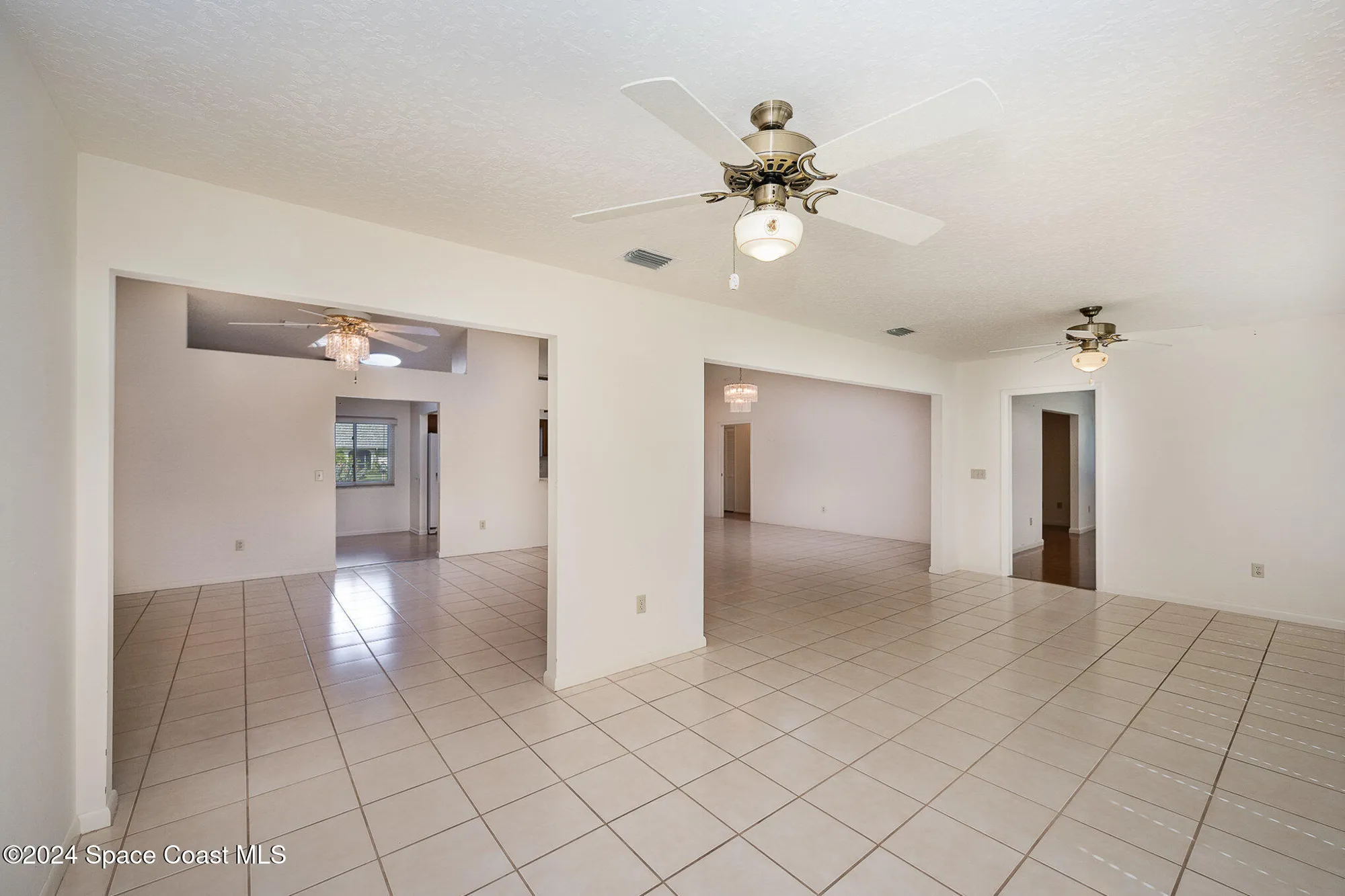 Property Slideshow image 7 of 40 | 1527 frontier dr, Melbourne, FL, 32940