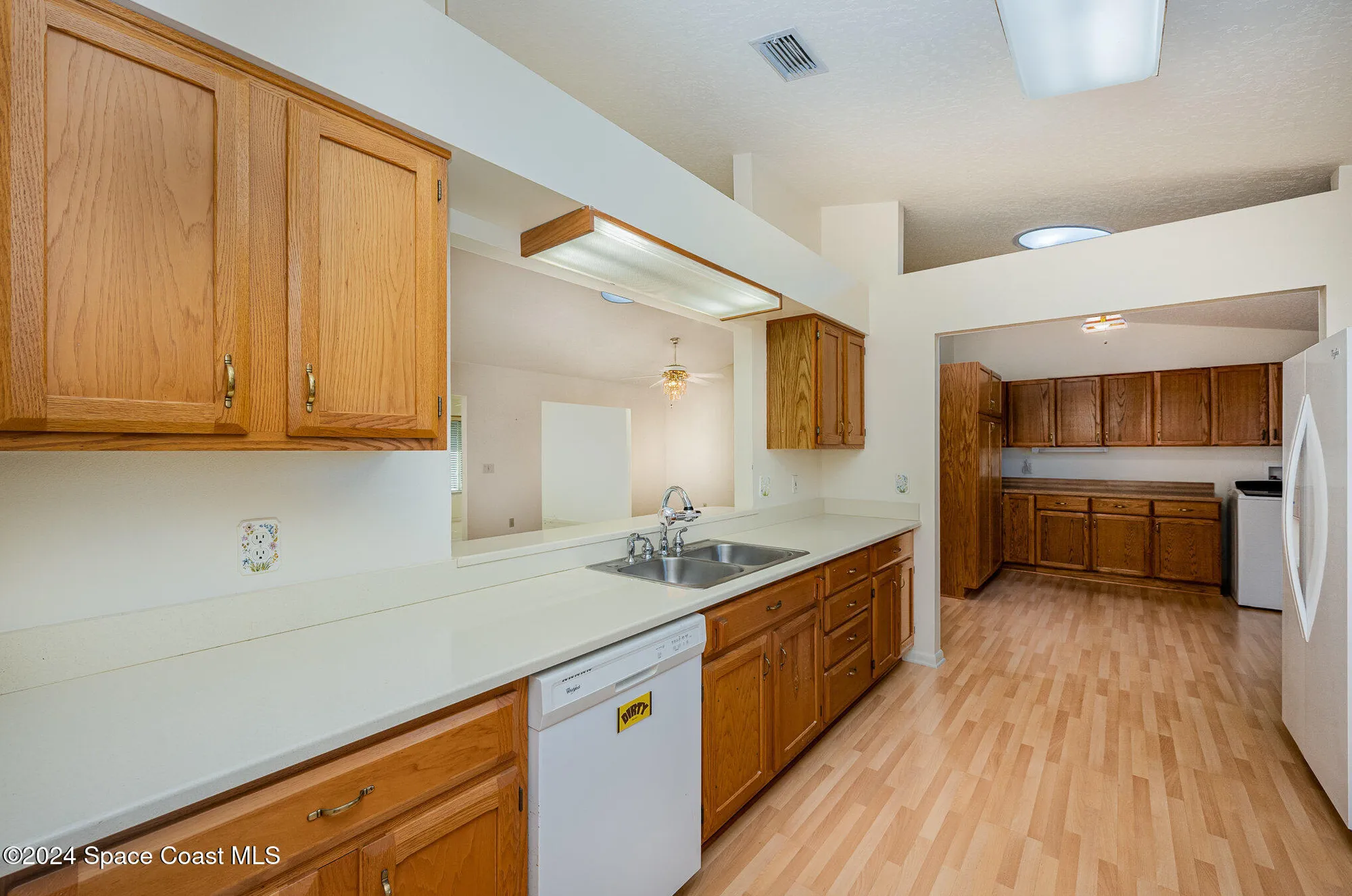 Property Slideshow image 13 of 40 | 1527 frontier dr, Melbourne, FL, 32940