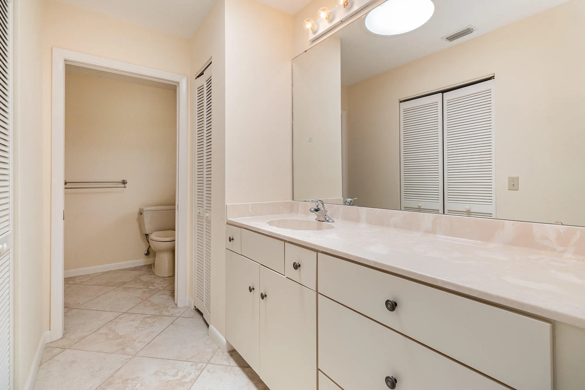 Property Slideshow image 23 of 55 | 1360 democracy ave, Melbourne, FL, 32940