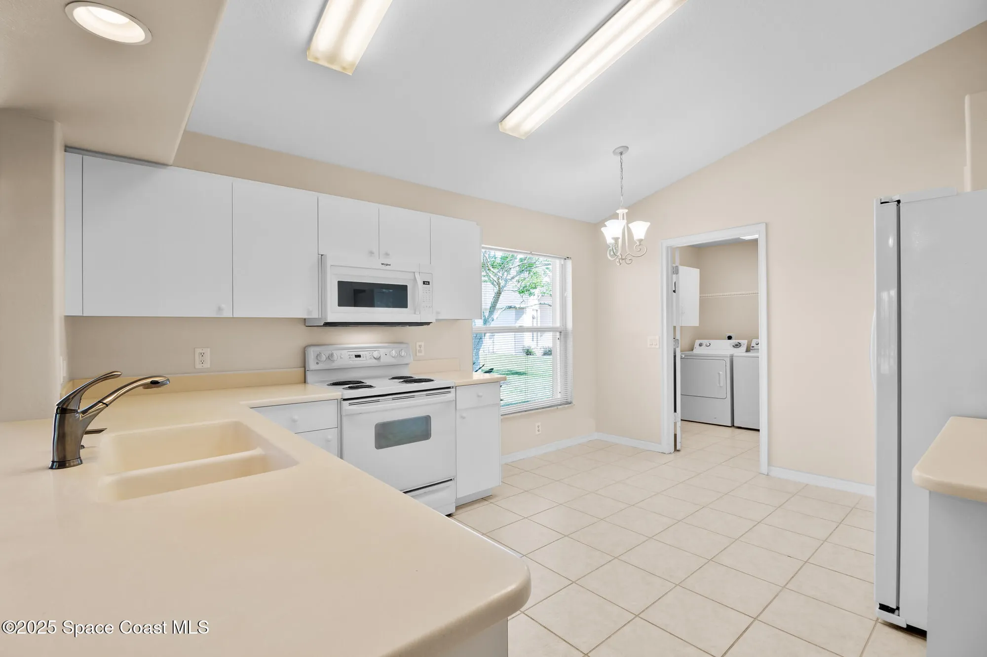 Property Slideshow image 13 of 44 | 1703 keys gate dr, Melbourne, FL, 32940