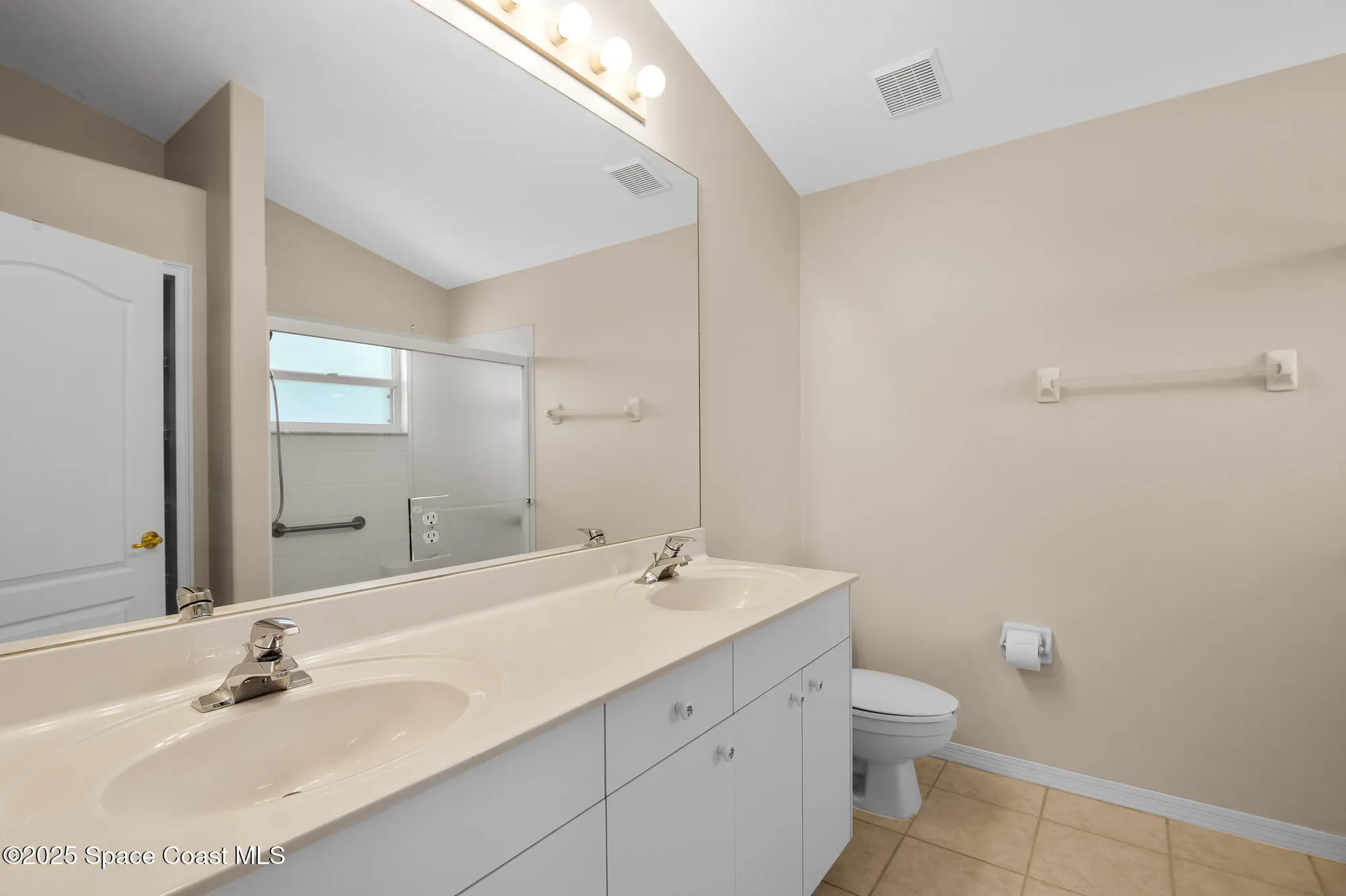 Property Slideshow image 19 of 44 | 1703 keys gate dr, Melbourne, FL, 32940