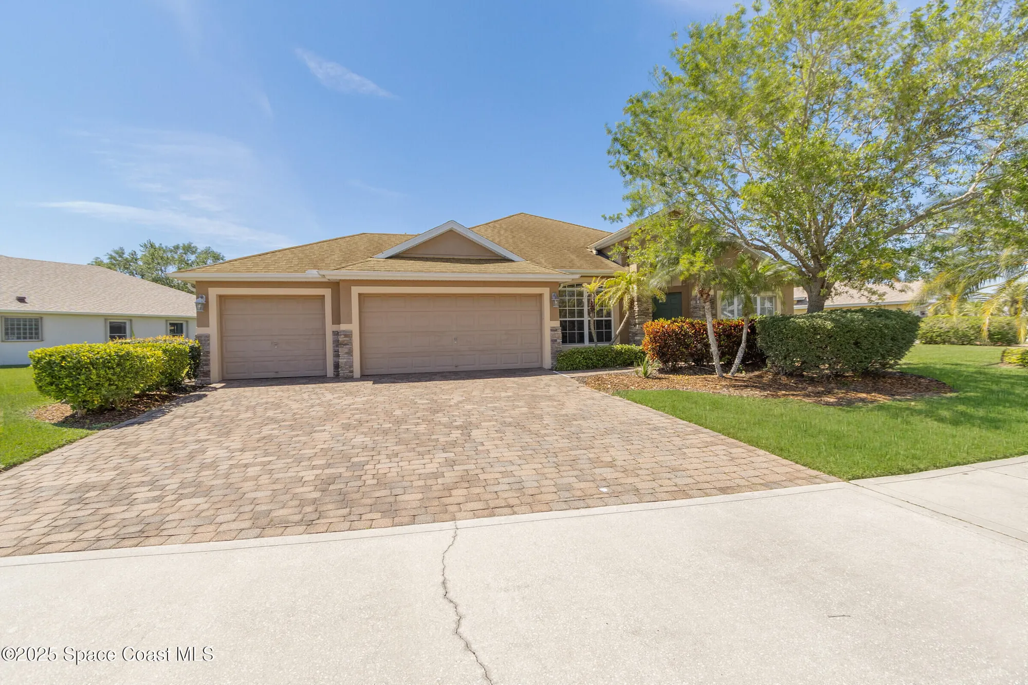 Property Slideshow image 2 of 57 | 2842 galindo cir, Melbourne, FL, 32940