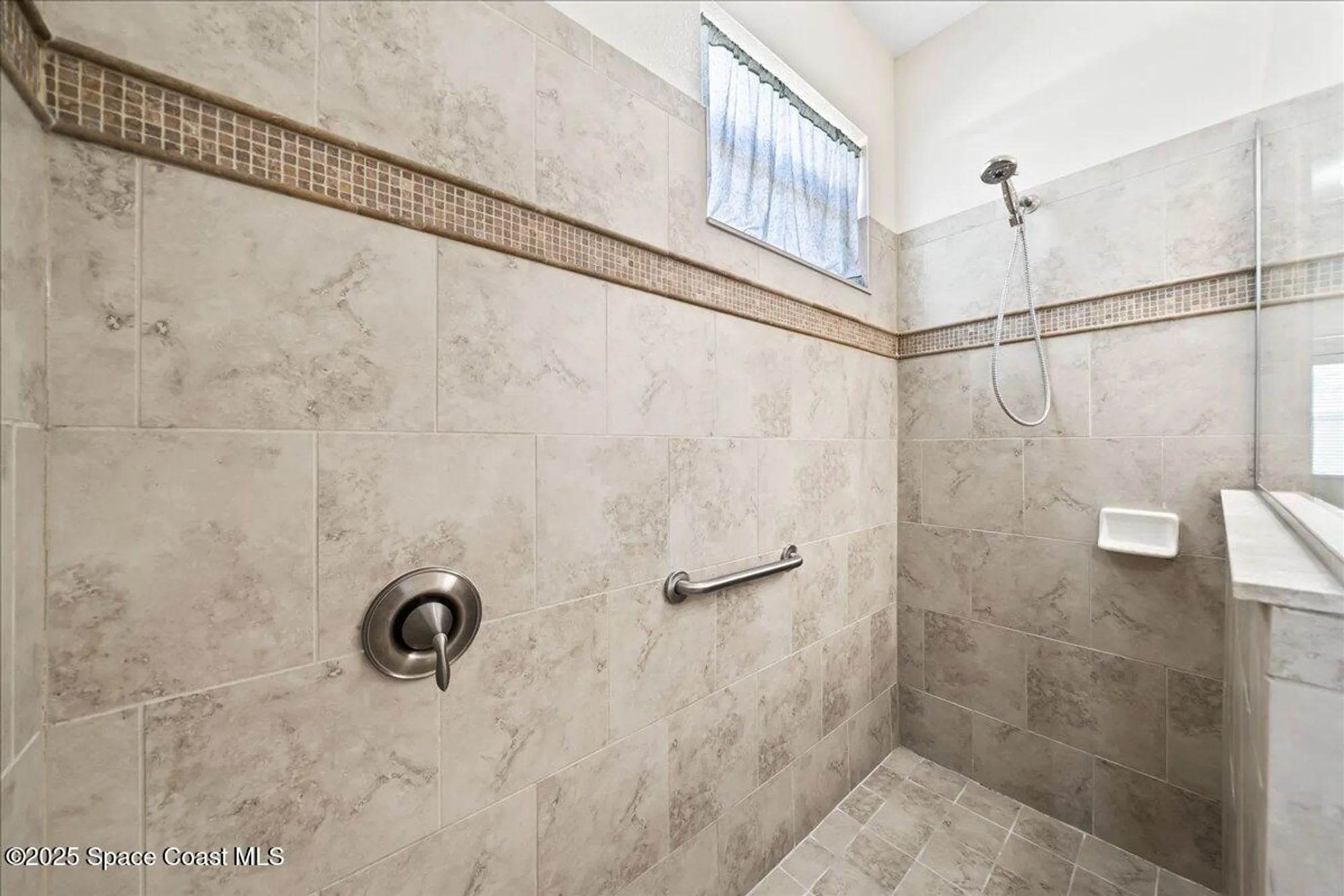 Property Slideshow image 13 of 38 | 3624 sansome cir, Melbourne, FL, 32940