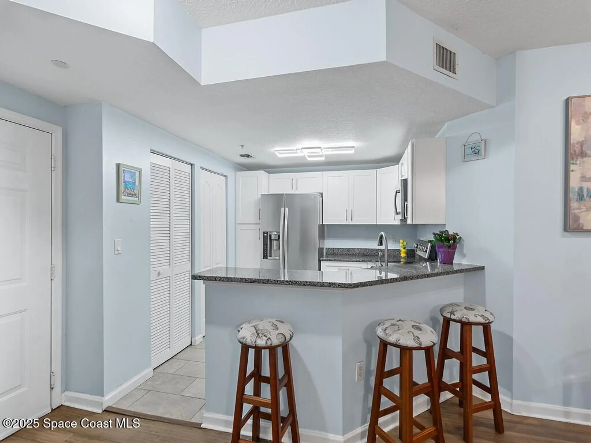 Property Slideshow image 3 of 43 | 5095 fairways cir apt i102, Vero Beach, FL, 32967