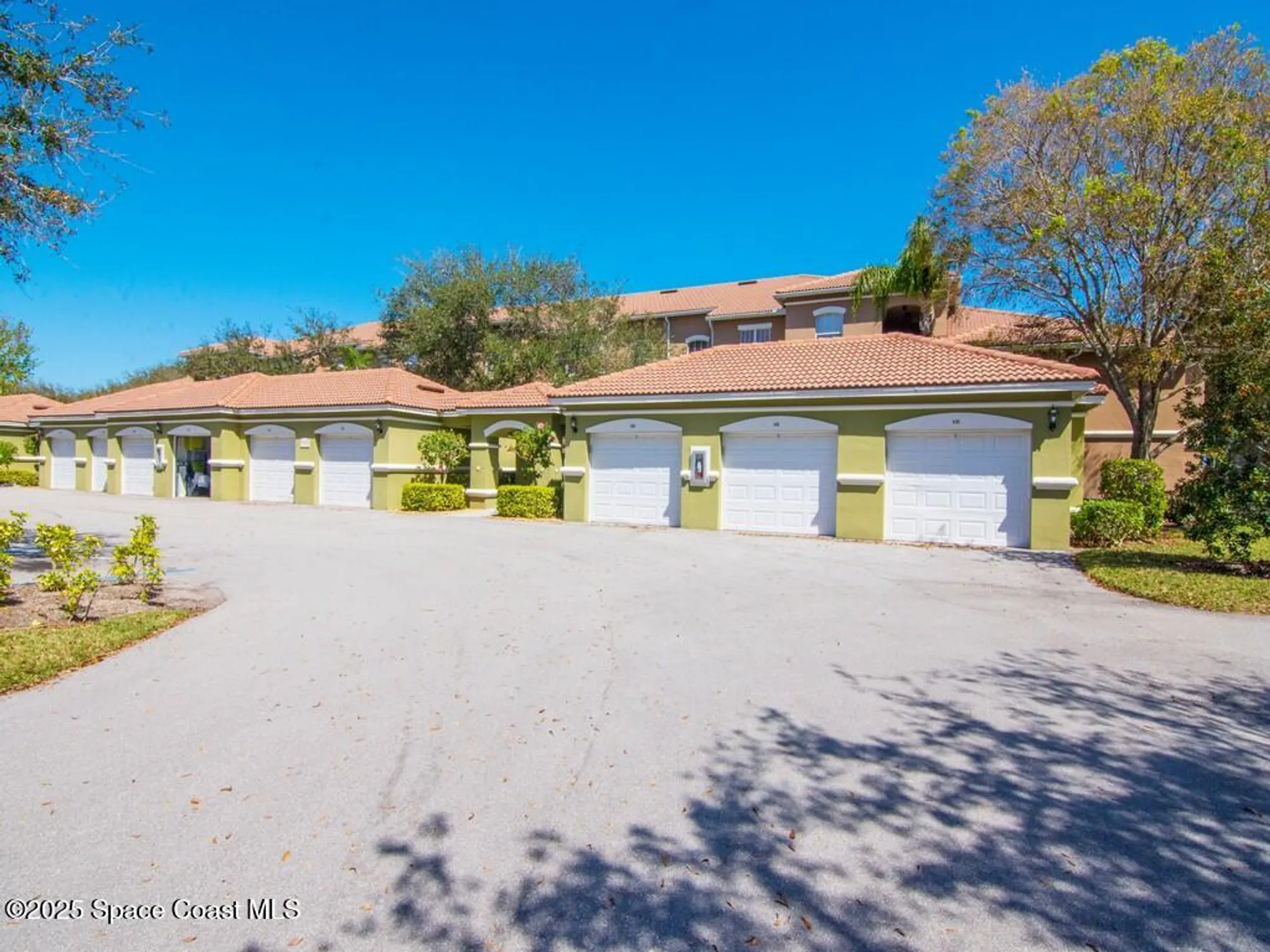Property Slideshow image 35 of 43 | 5095 fairways cir apt i102, Vero Beach, FL, 32967