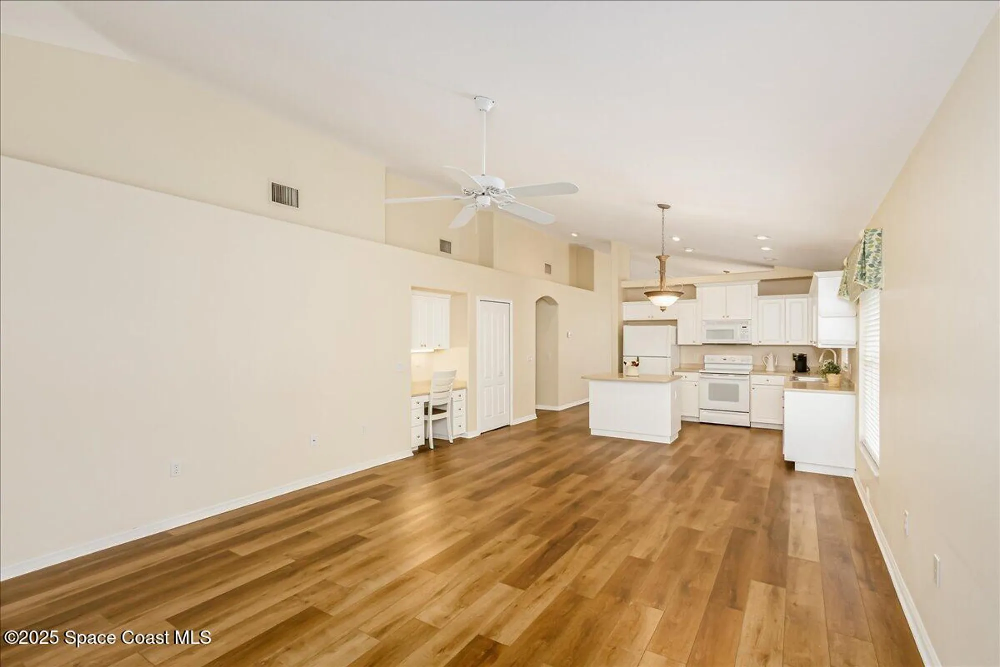 Property Slideshow image 16 of 50 | 1634 timacuan dr, Melbourne, FL, 32940