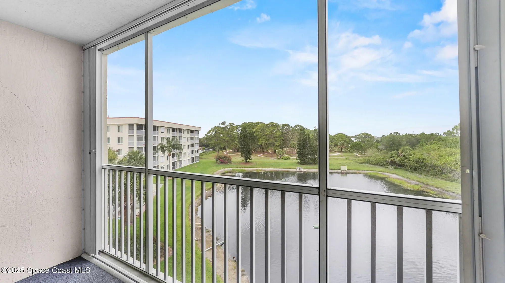 Property Slideshow image 29 of 43 | 1420 huntington ln 2405, Rockledge, FL, 32955