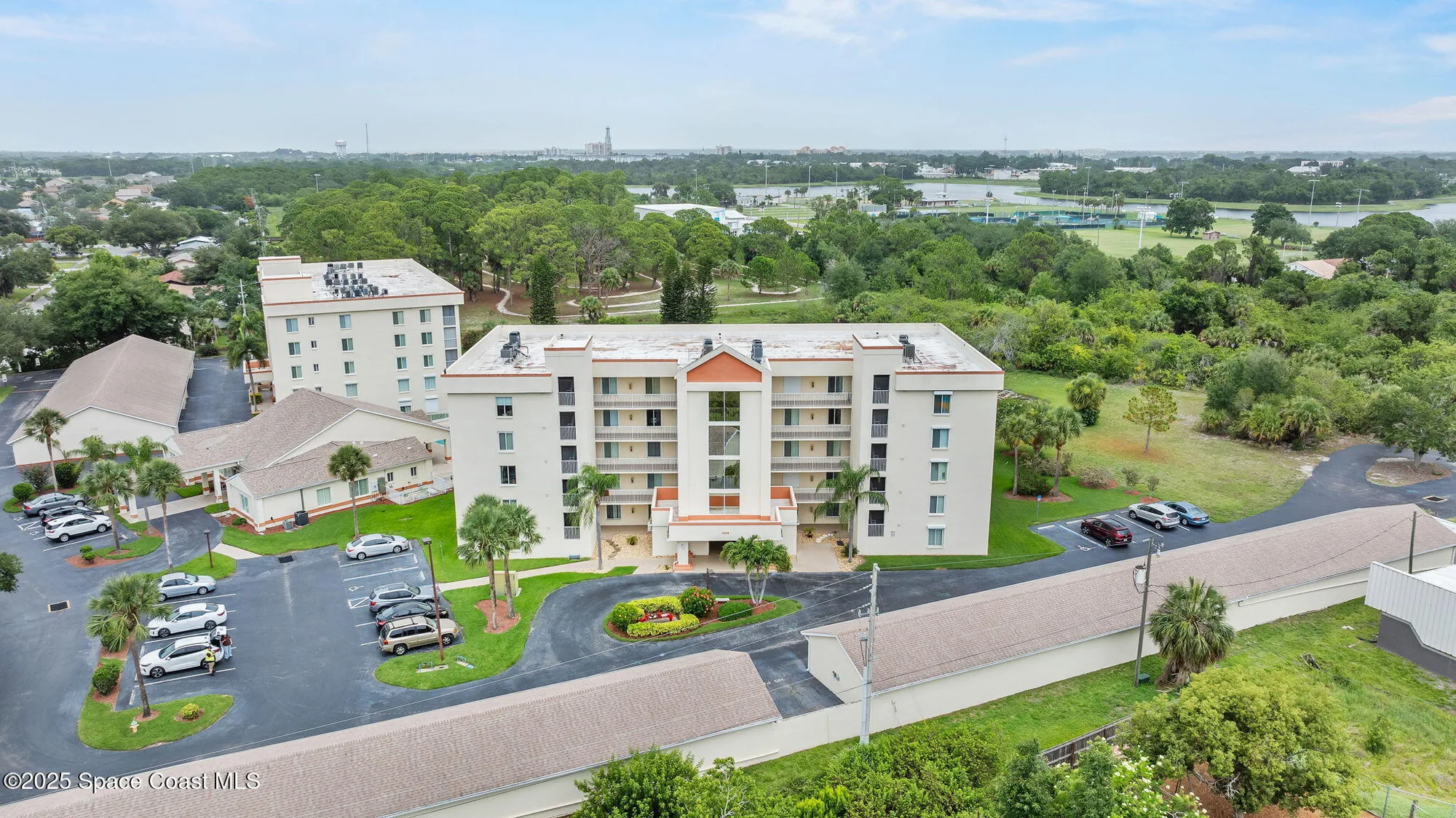 Property Slideshow image 37 of 43 | 1420 huntington ln 2405, Rockledge, FL, 32955