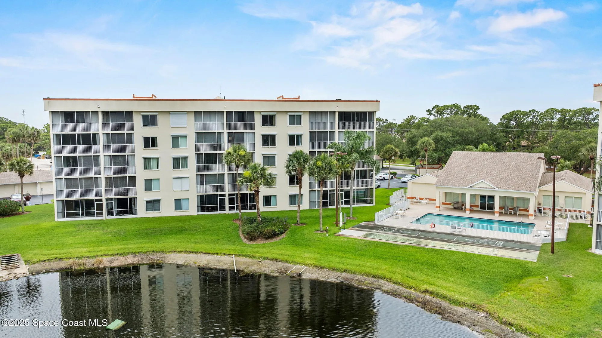 Property Slideshow image 38 of 43 | 1420 huntington ln 2405, Rockledge, FL, 32955