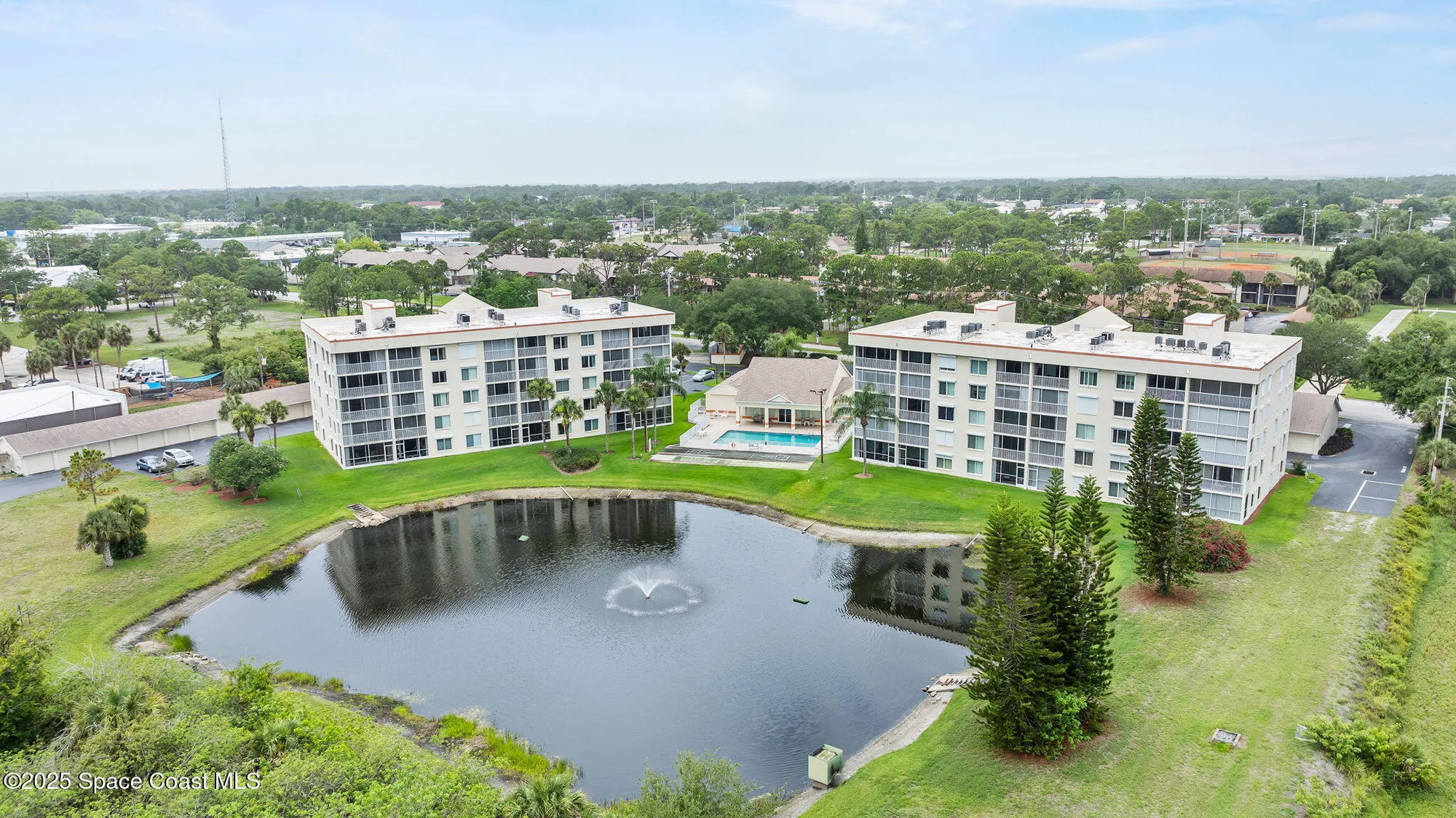 Property Slideshow image 39 of 43 | 1420 huntington ln 2405, Rockledge, FL, 32955
