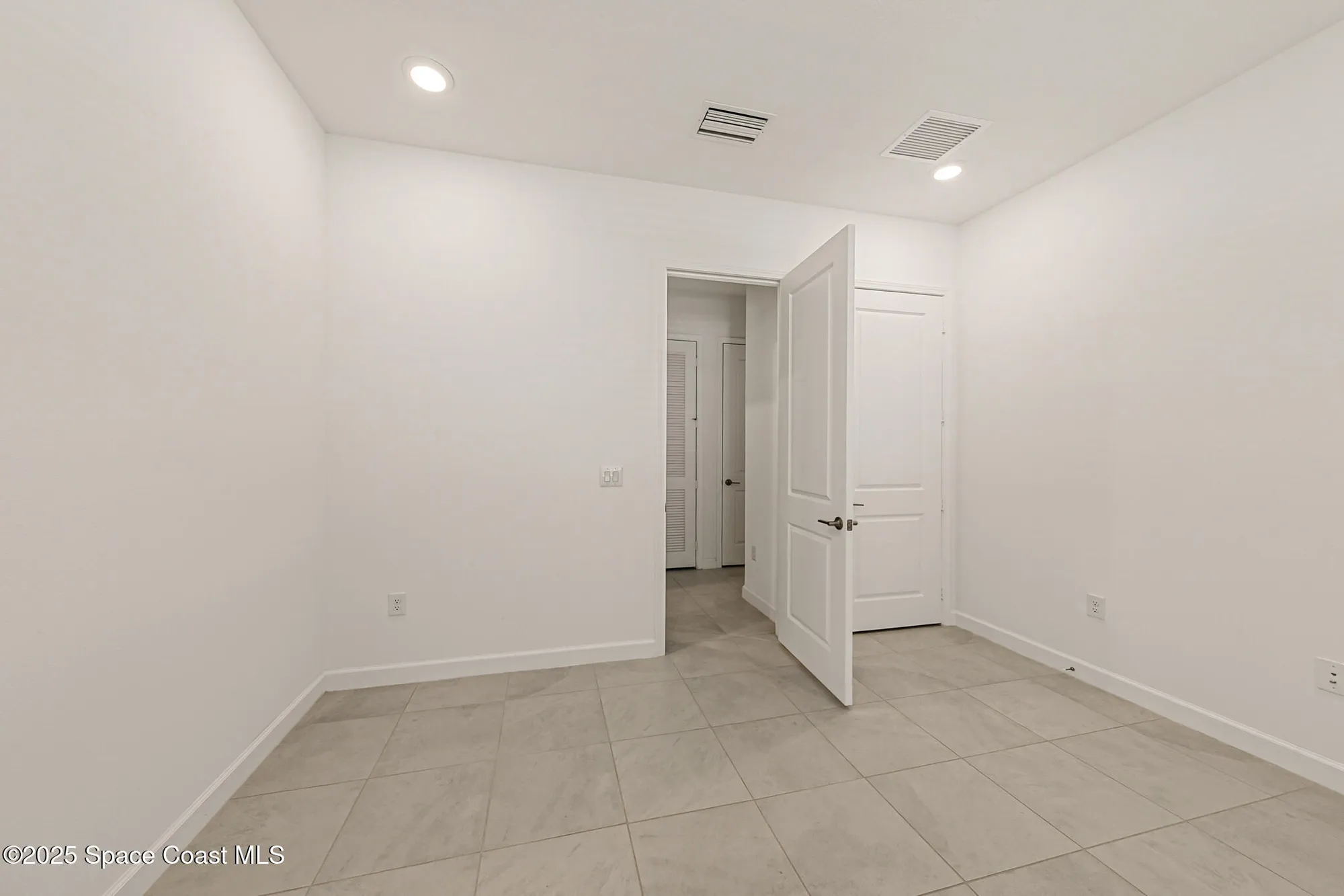 Property Slideshow image 11 of 75 | 8474 alister dr, Melbourne, FL, 32940