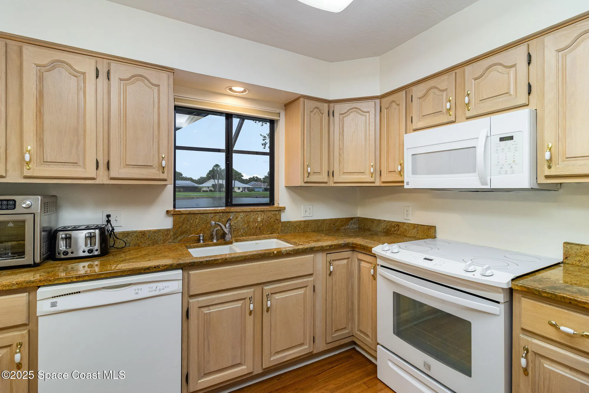 Property Slideshow image 11 of 37 | 1340 democracy ave, Melbourne, FL, 32940