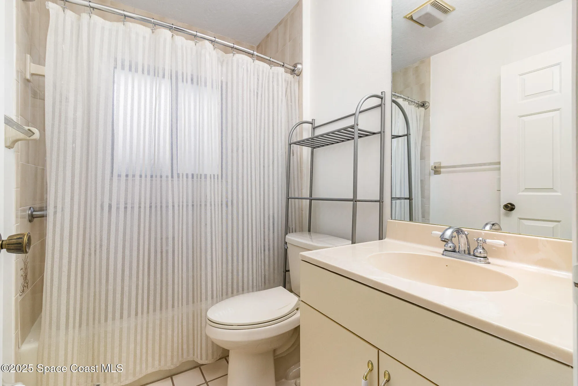 Property Slideshow image 23 of 37 | 1340 democracy ave, Melbourne, FL, 32940