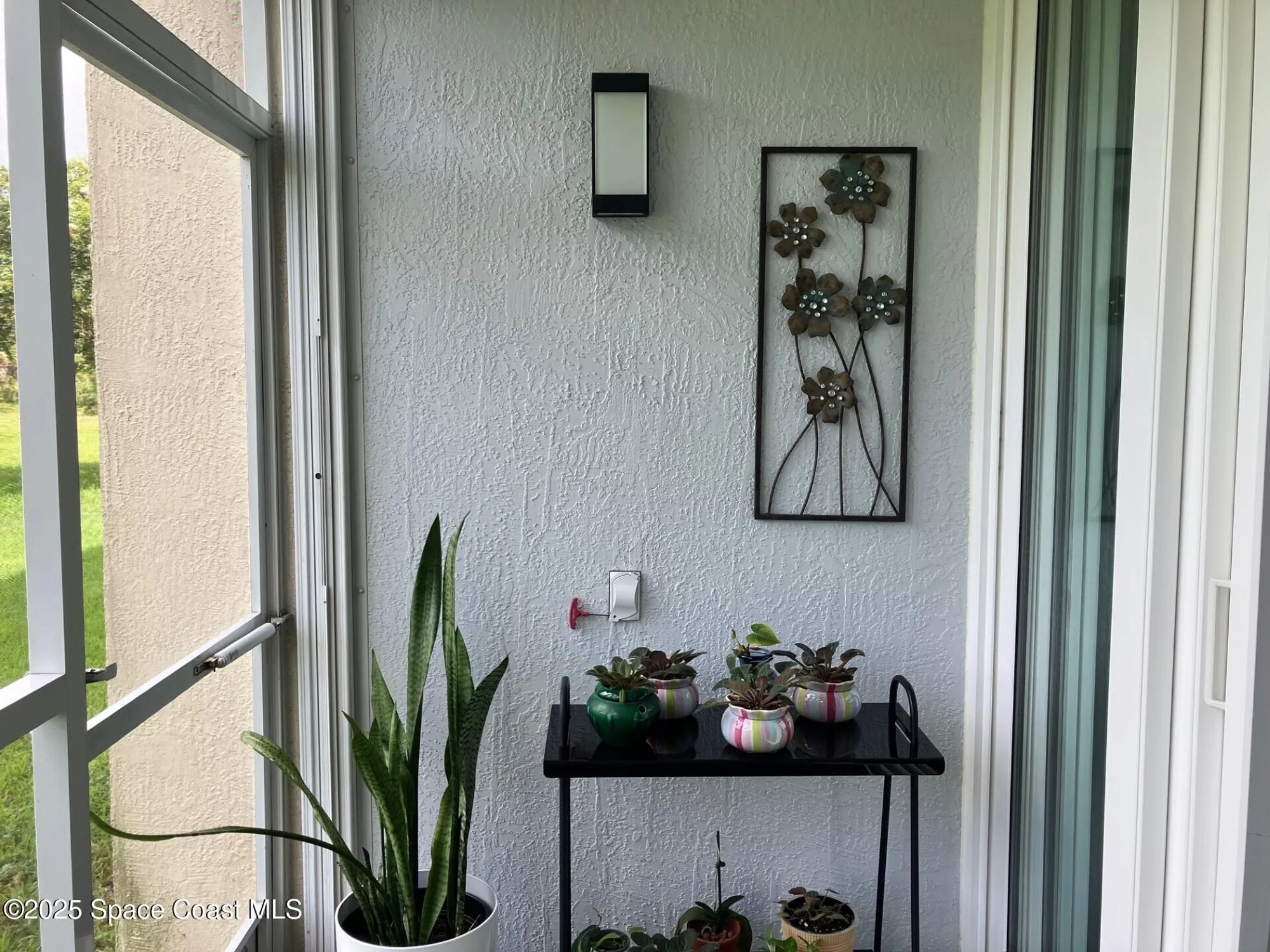 Property Slideshow image 3 of 24 | 1420 huntington ln 2105, Rockledge, FL, 32955