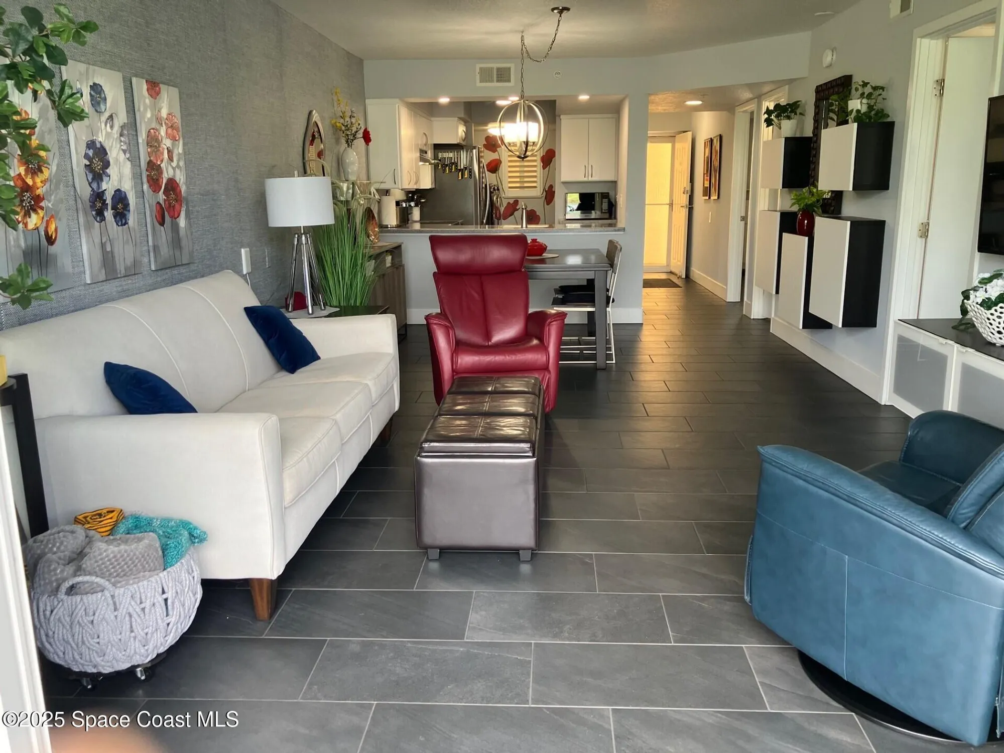 Property Slideshow image 5 of 24 | 1420 huntington ln 2105, Rockledge, FL, 32955