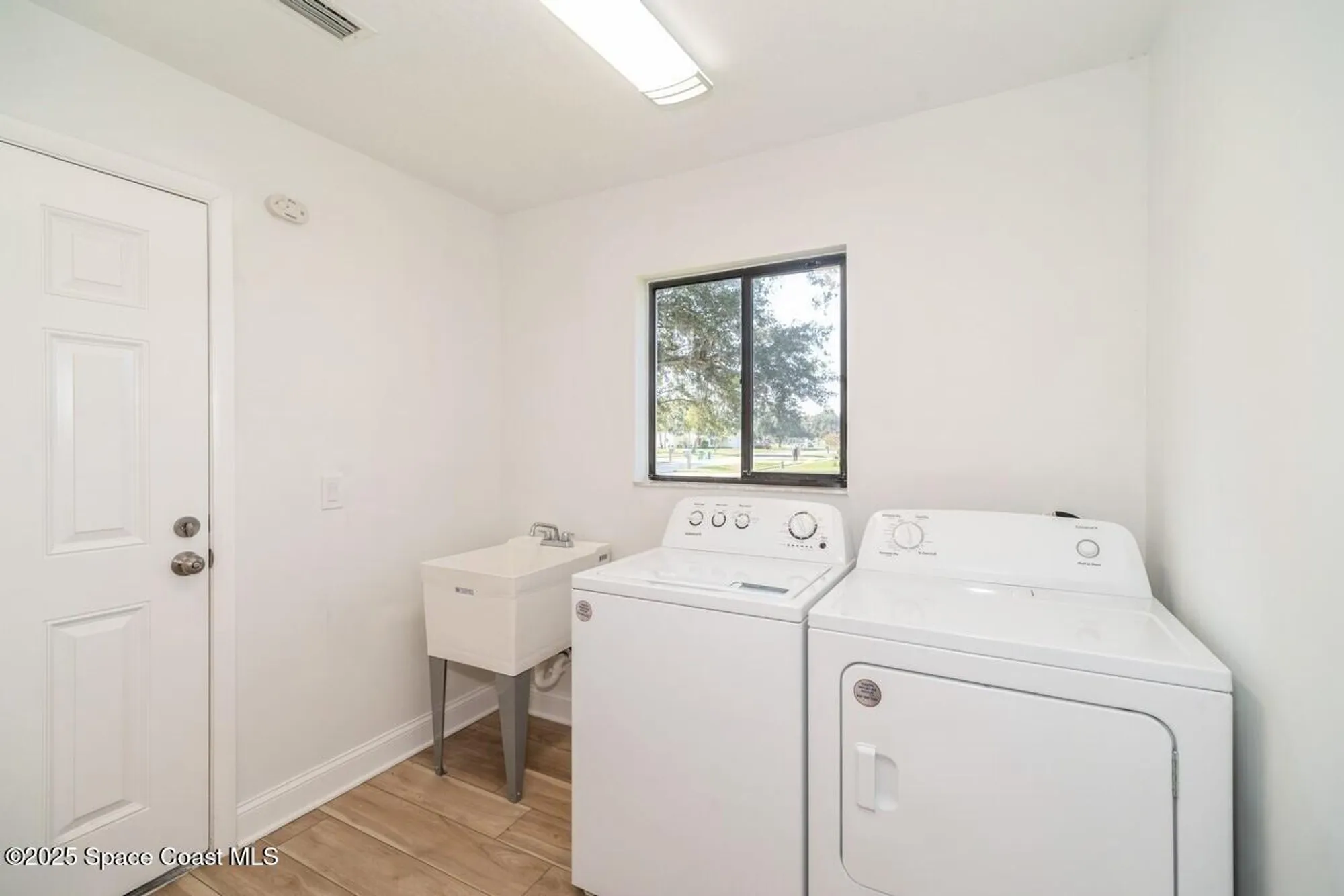 Property Slideshow image 8 of 30 | 1198 continental ave, Melbourne, FL, 32940