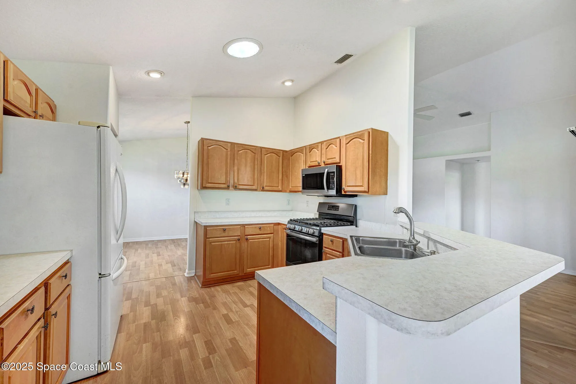 Property Slideshow image 16 of 67 | 839 danville cir, Melbourne, FL, 32904