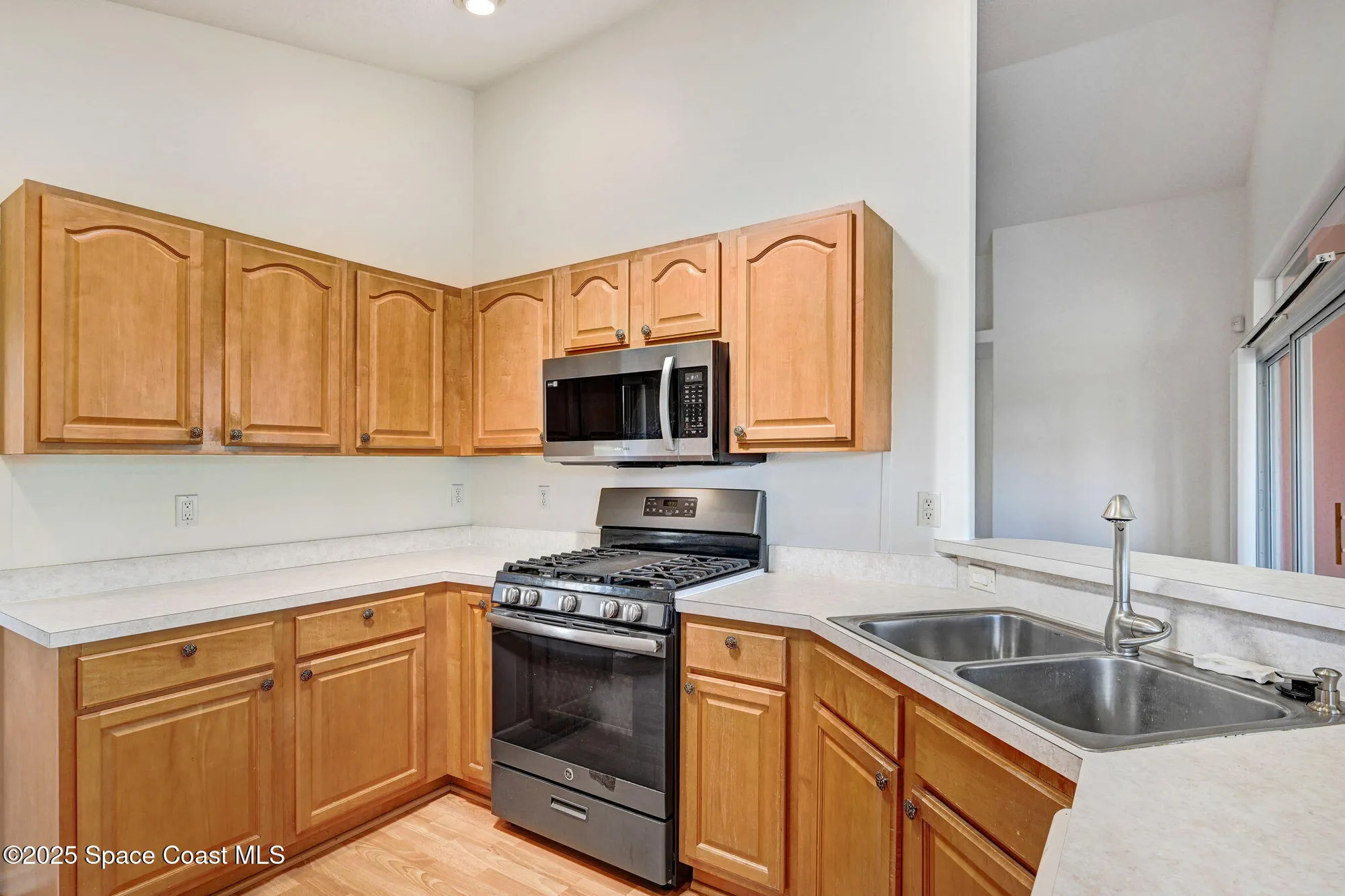 Property Slideshow image 14 of 67 | 839 danville cir, Melbourne, FL, 32904