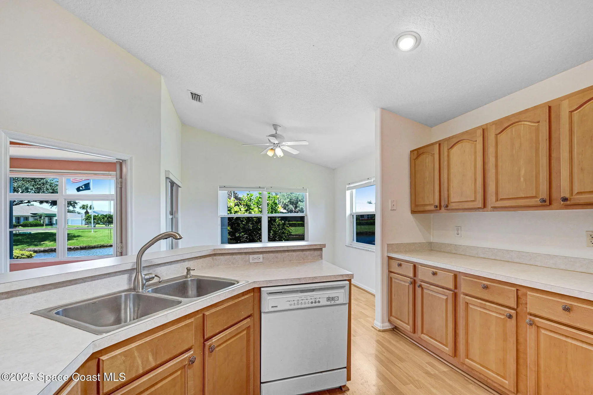 Property Slideshow image 22 of 67 | 839 danville cir, Melbourne, FL, 32904