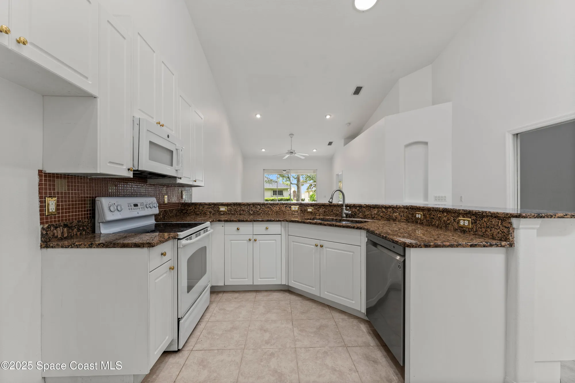 Property Slideshow image 4 of 37 | 2975 savoy dr, Melbourne, FL, 32940