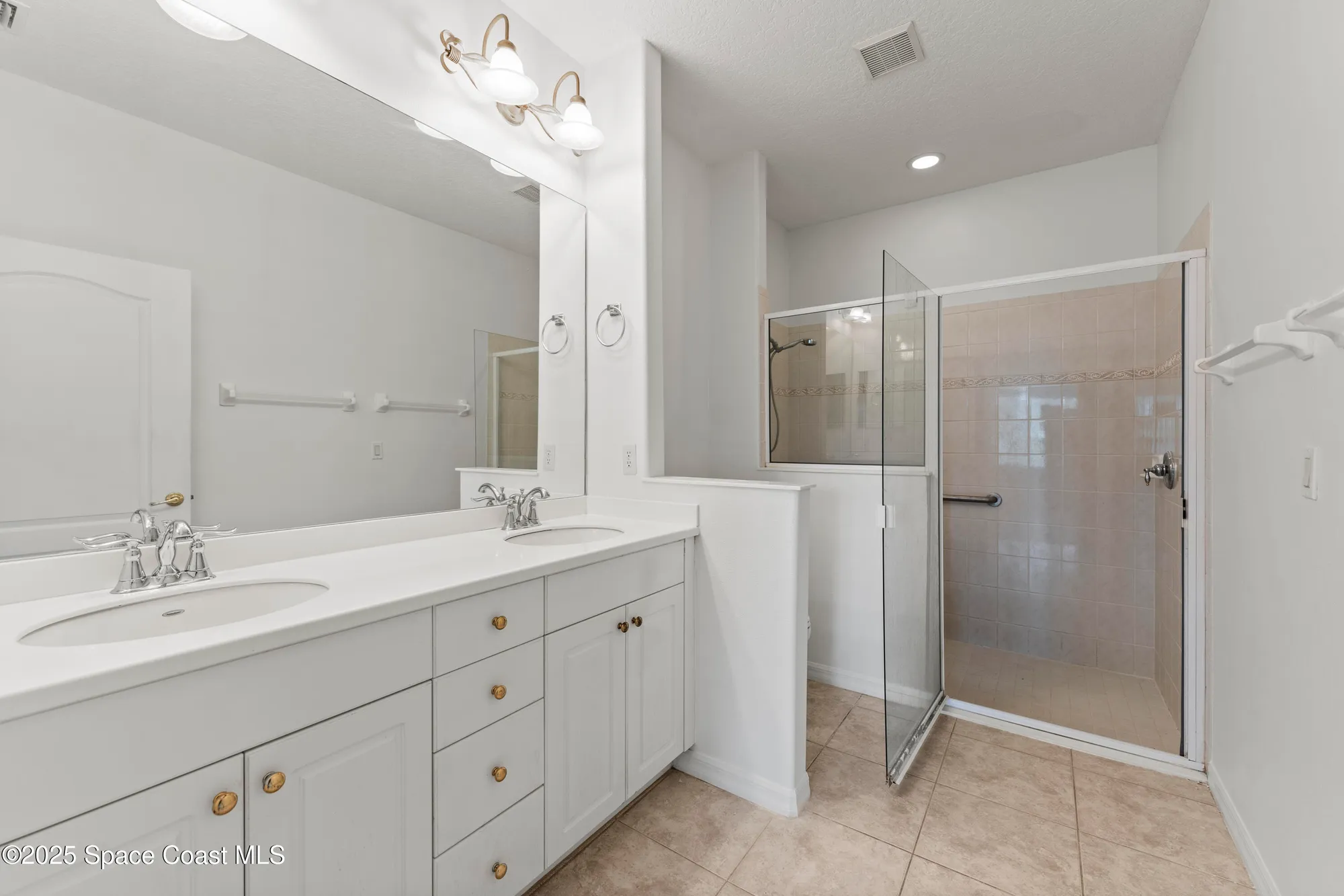 Property Slideshow image 20 of 37 | 2975 savoy dr, Melbourne, FL, 32940